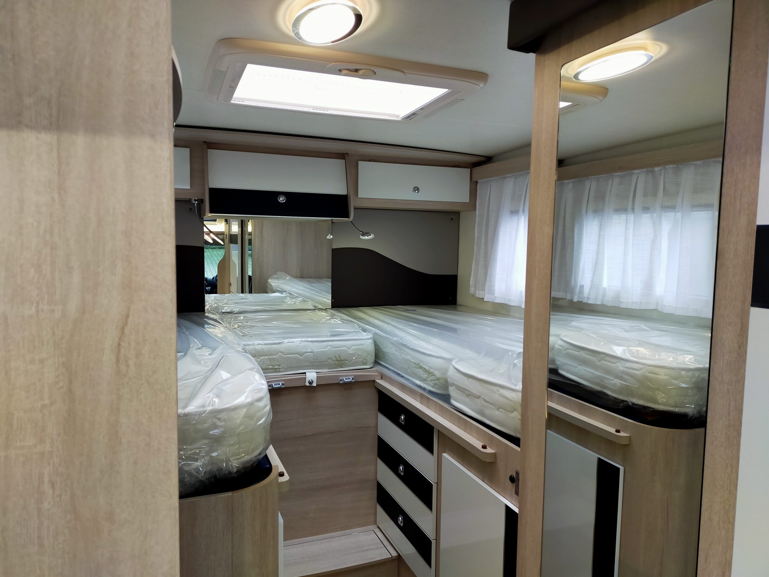 Sun Driver T690 Enkelebedden en hefbed