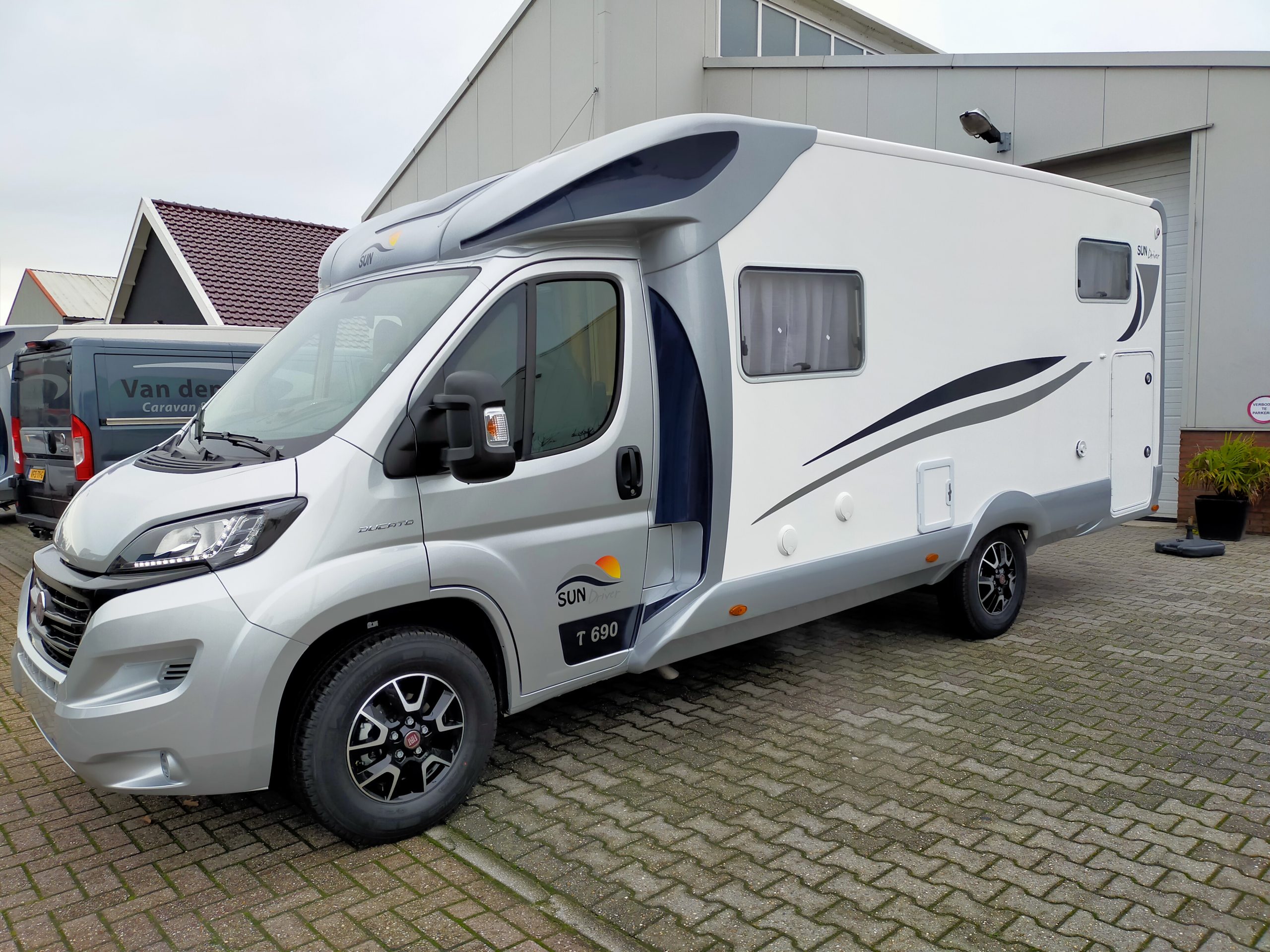 Sun Driver T690 Enkelebedden en hefbed