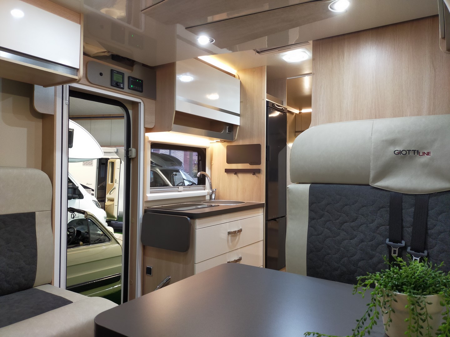 GiottiLine Siena 385 enkelebedden met hefbed 5 pers. Nieuw! model 24