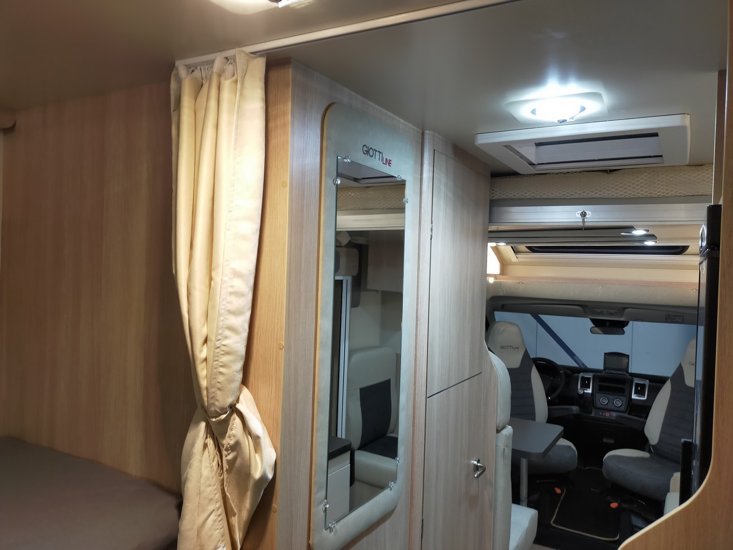 GiottiLine Siena 385 enkelebedden met hefbed 5 pers.