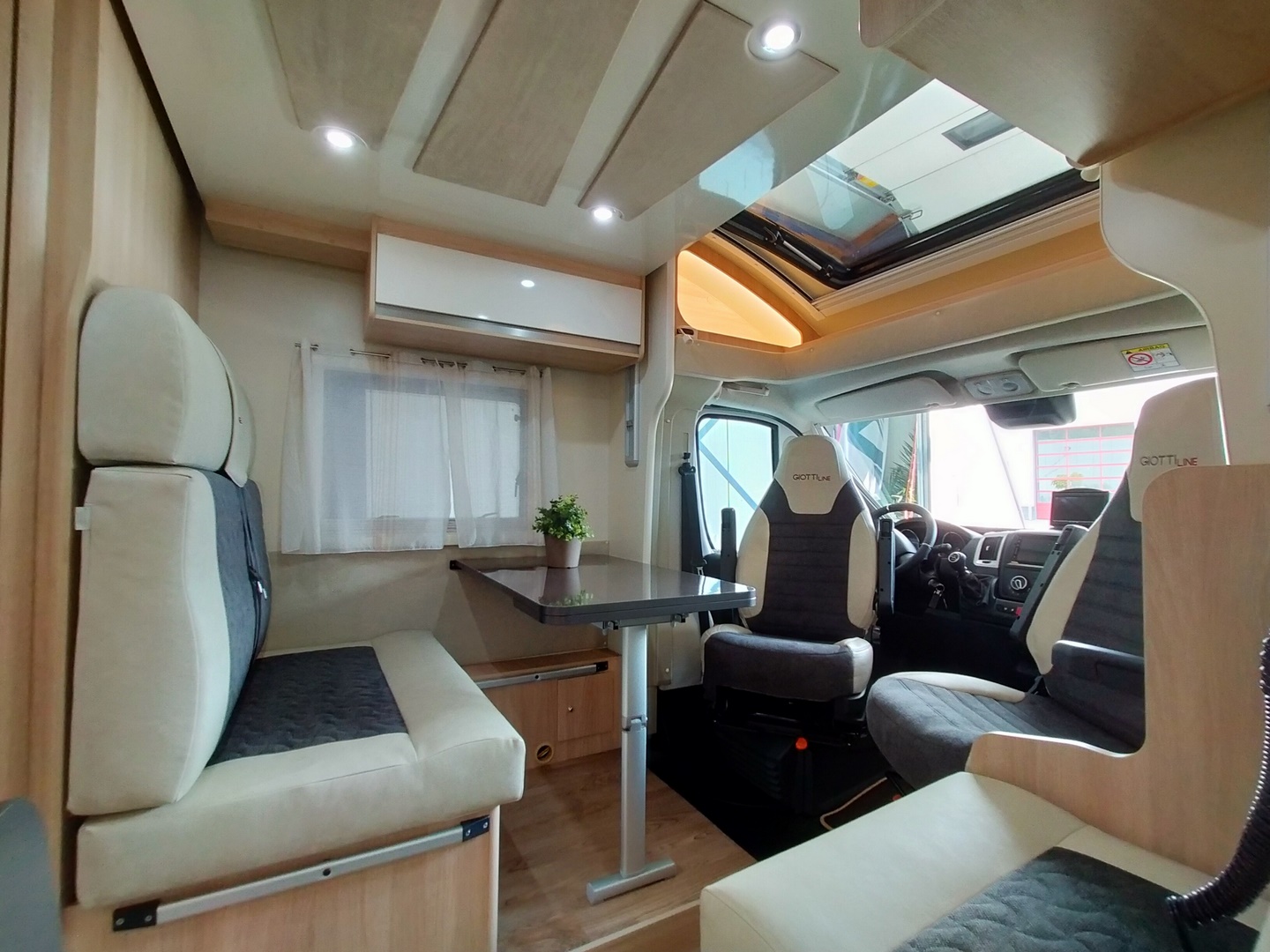 GiottiLine Siena 385 enkelebedden met hefbed 5 pers.