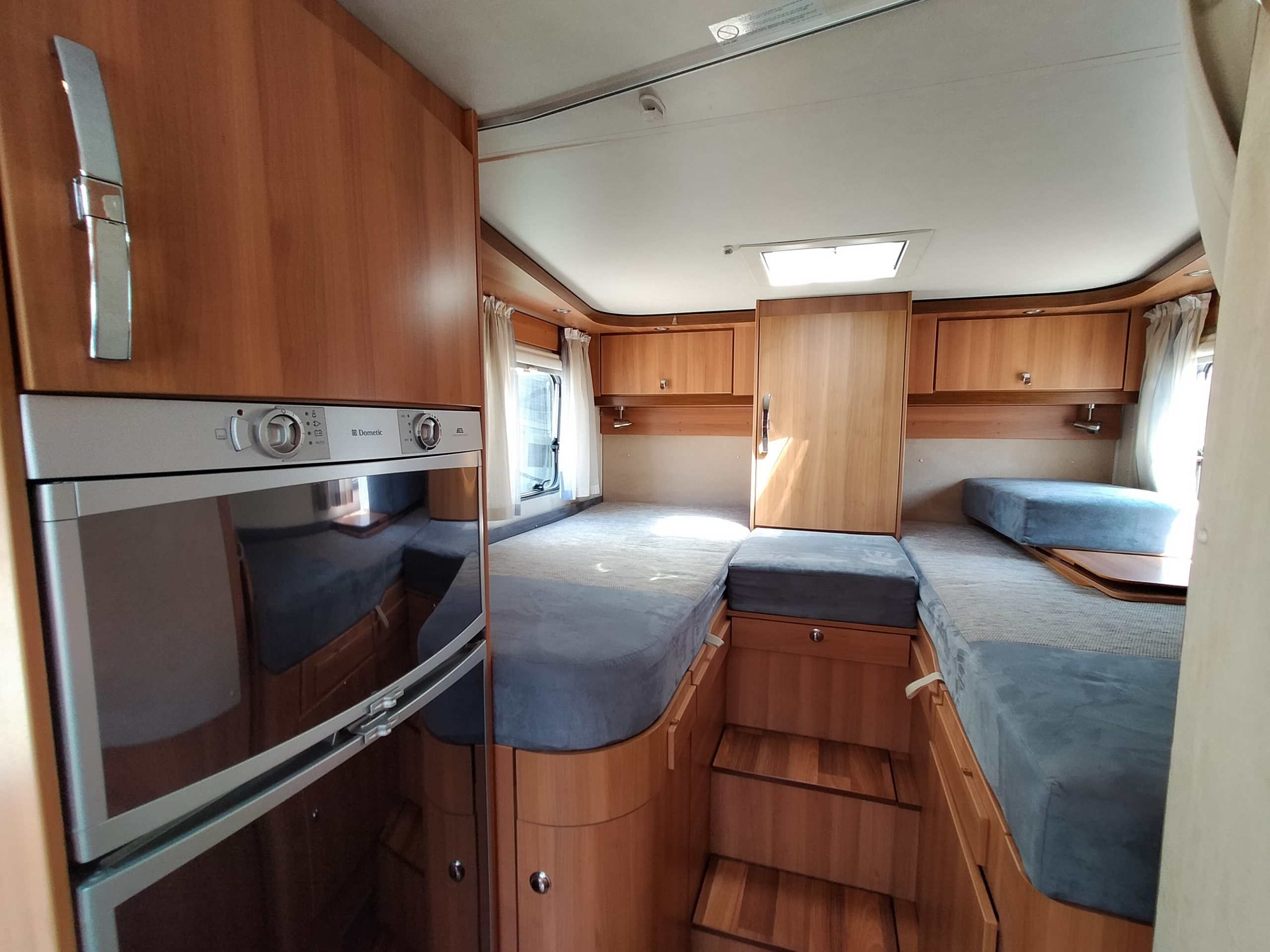 Hymer T674 CL Excusive Line Lengtebedden