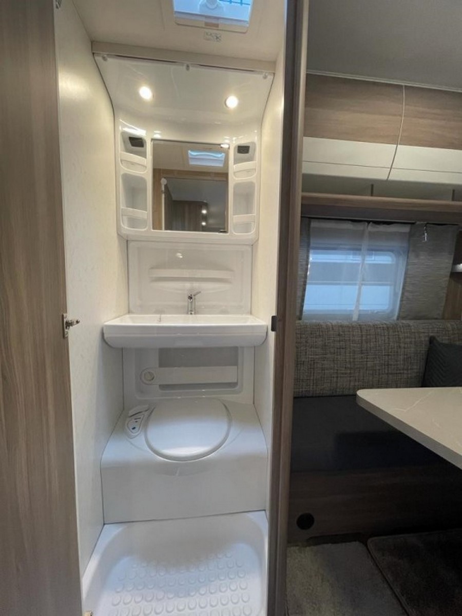 Hobby Ontour 390 SF Nieuw!