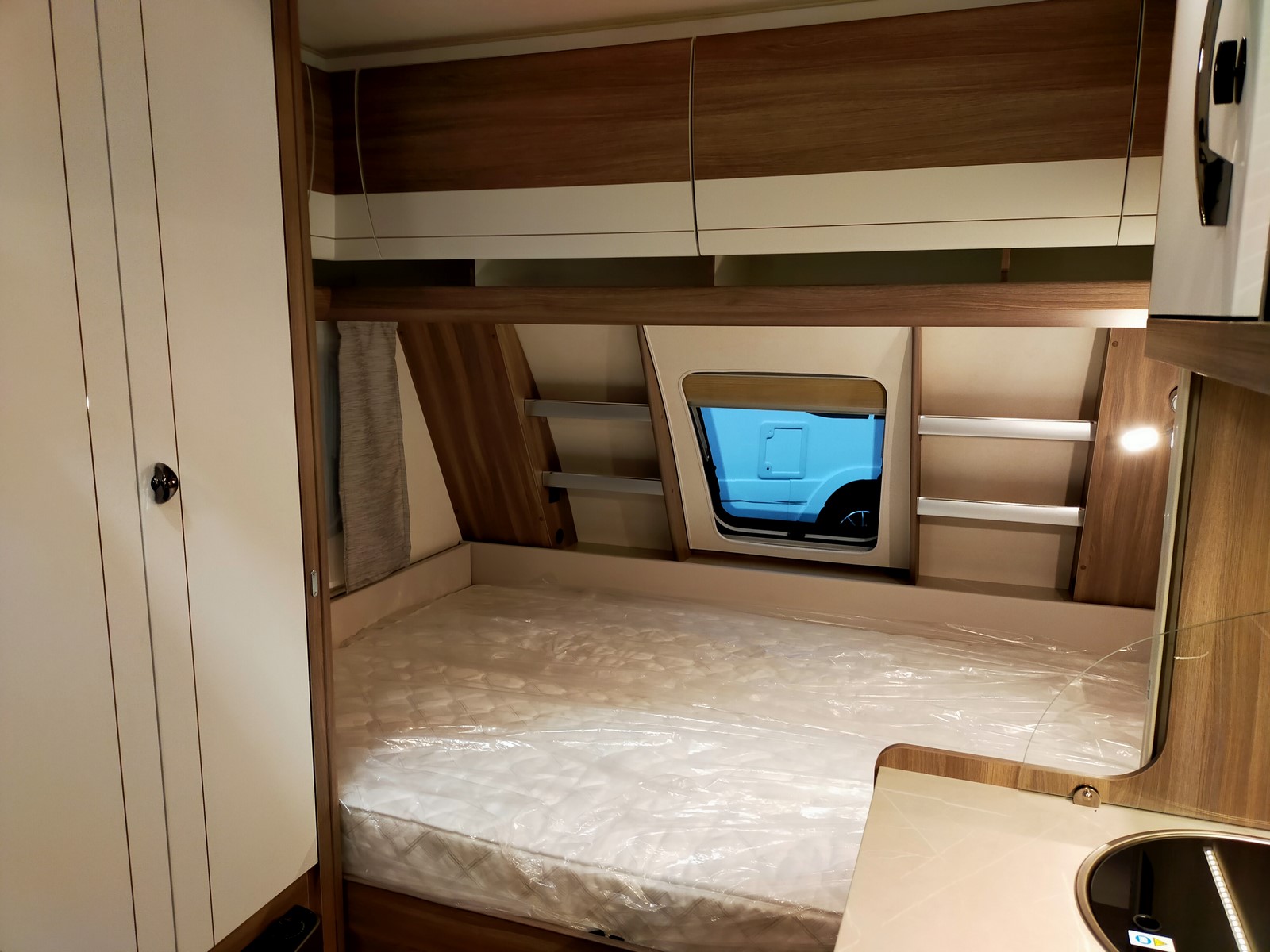 Hobby Ontour 390 SF Nieuw!