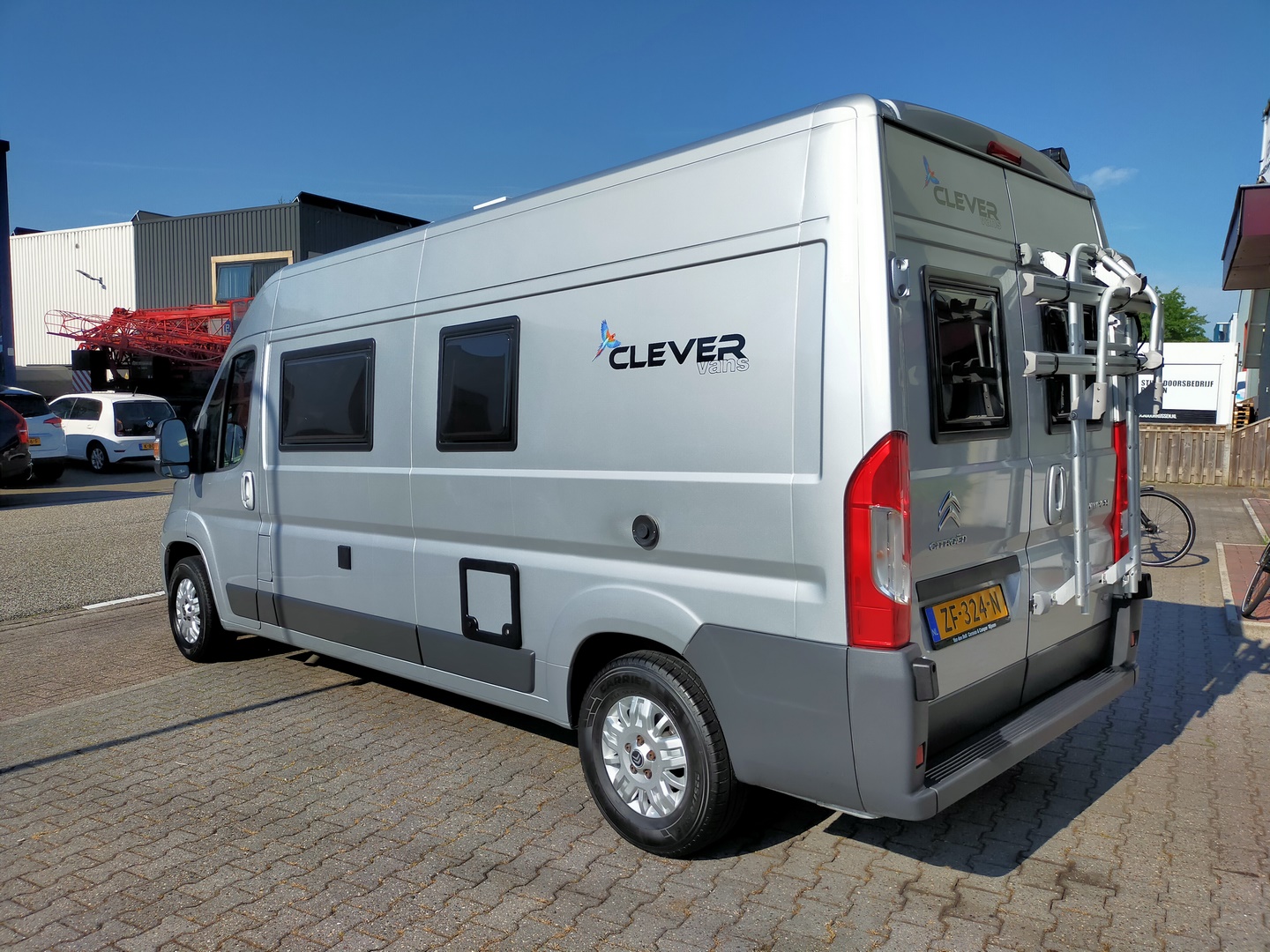Clever Van Buscamper 599 cm