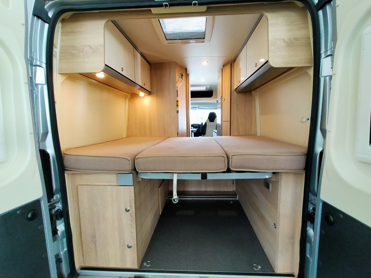 Clever Van Buscamper 599 cm