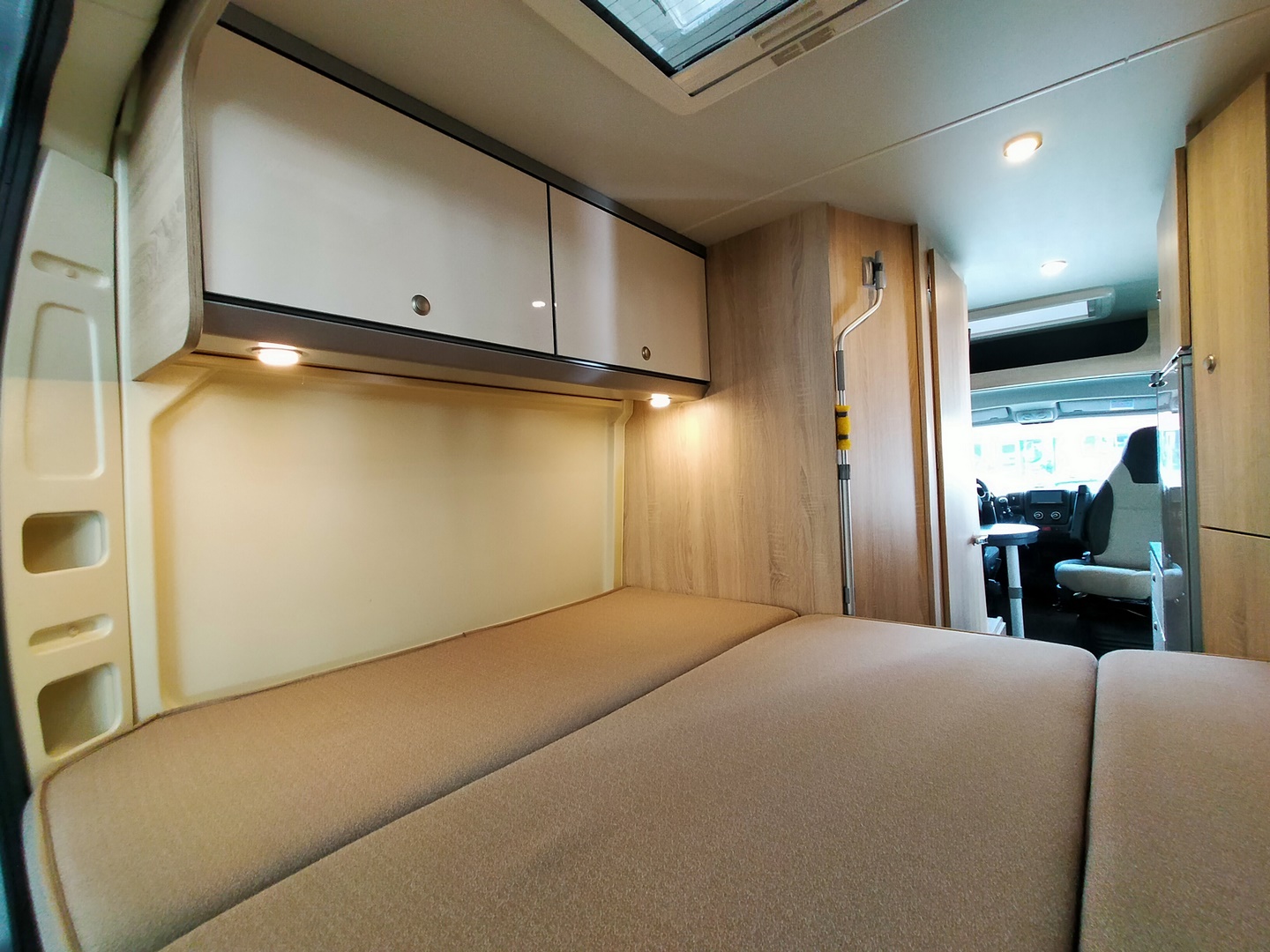 Clever Van Buscamper 599 cm