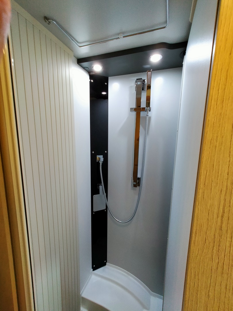 GiottiLine Compact C60 599 cm en 1100 kg laadvermogen!