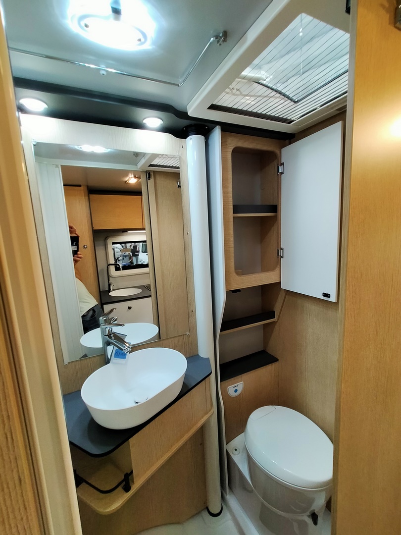 GiottiLine Compact C60 599 cm en 1100 kg laadvermogen!