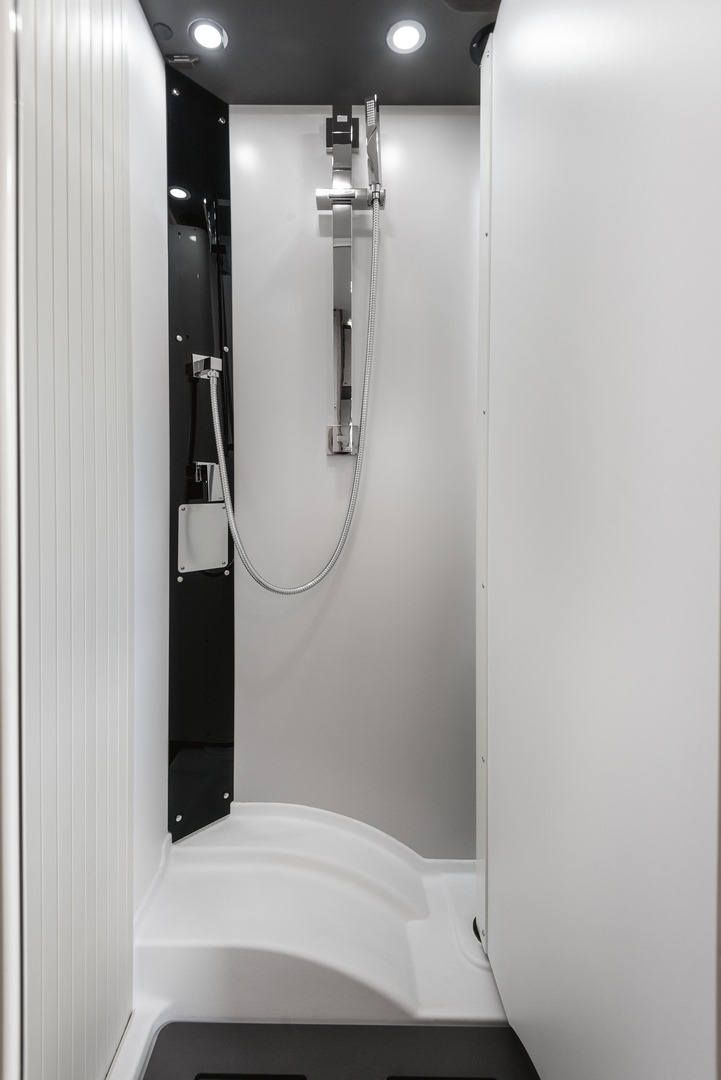 GiottiLine Compact C60 599 cm en 1100 kg laadvermogen!