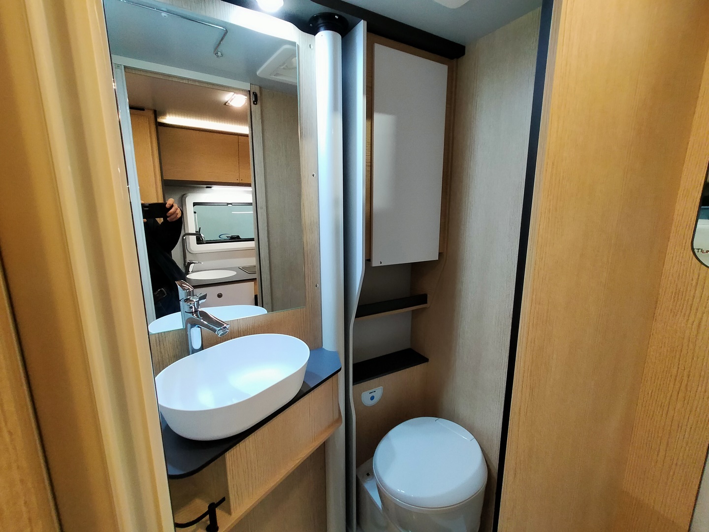 GiottiLine Compact C60 599 cm en 1100 kg laadvermogen!