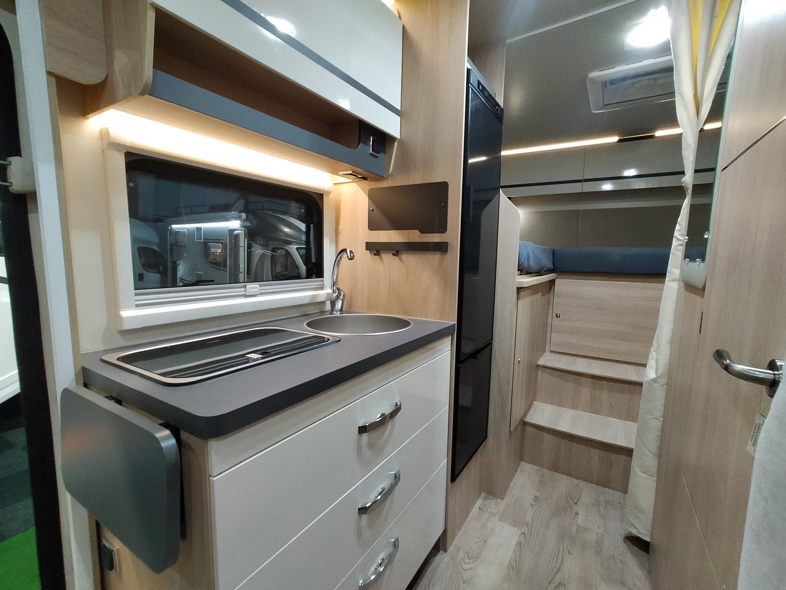 GiottiLine Siena 385 enkelebedden met hefbed 5 pers. Nieuw! model 24