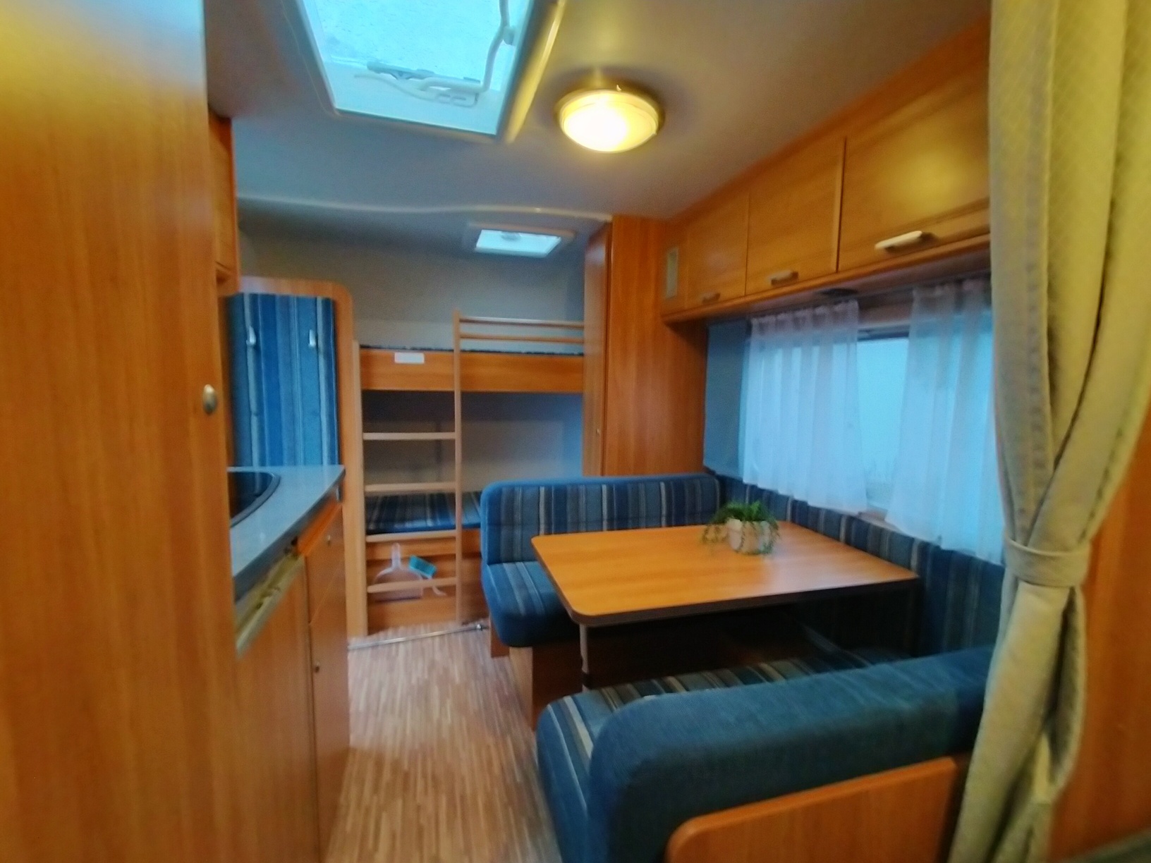 Burstner Premio 485 TK Stapelbed