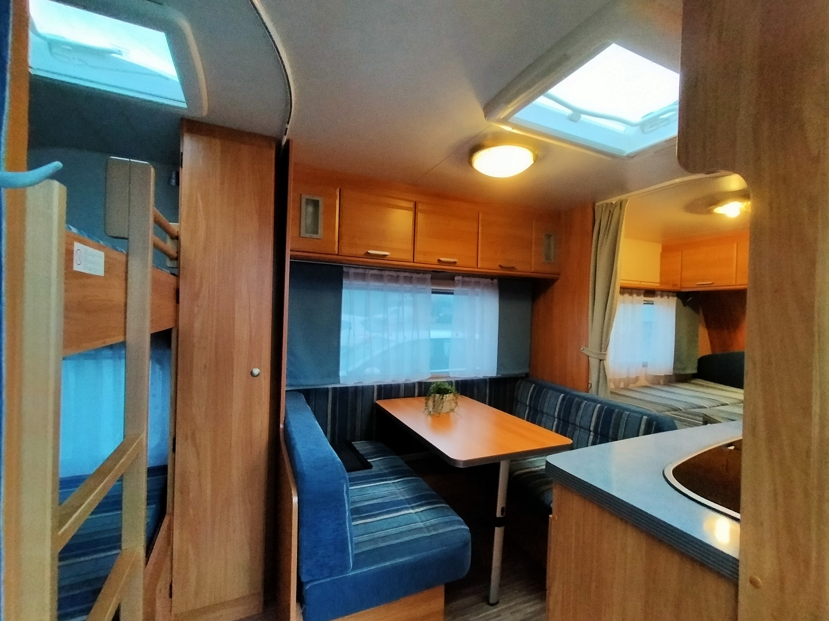 Burstner Premio 485 TK Stapelbed