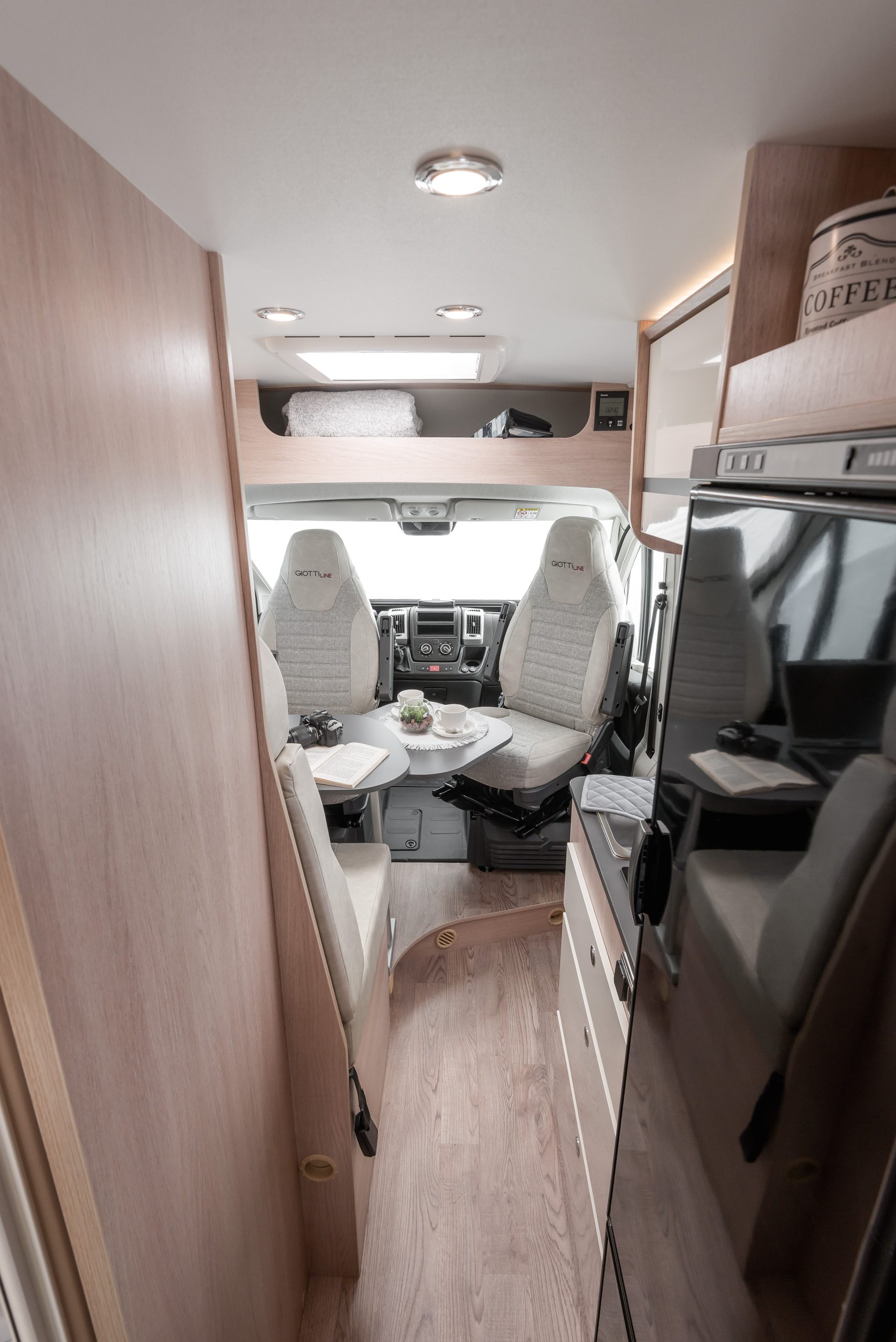 GiottiVan 60B 4 persoons met uitneembare stapelbedden