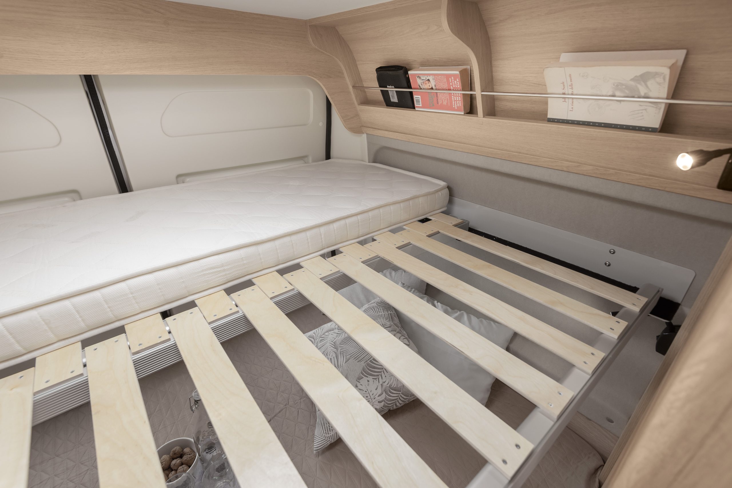 GiottiVan 60B 4 persoons met uitneembare stapelbedden