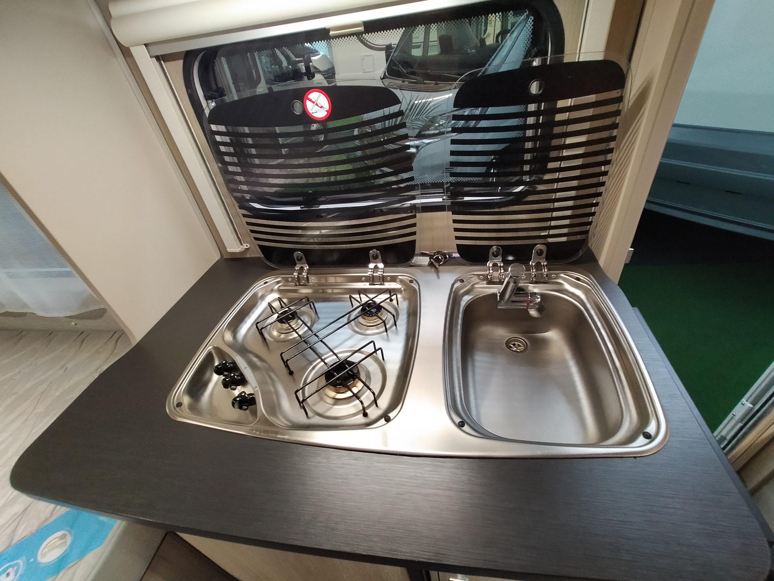 Caravelair Antares Style 450 Lengtebedden