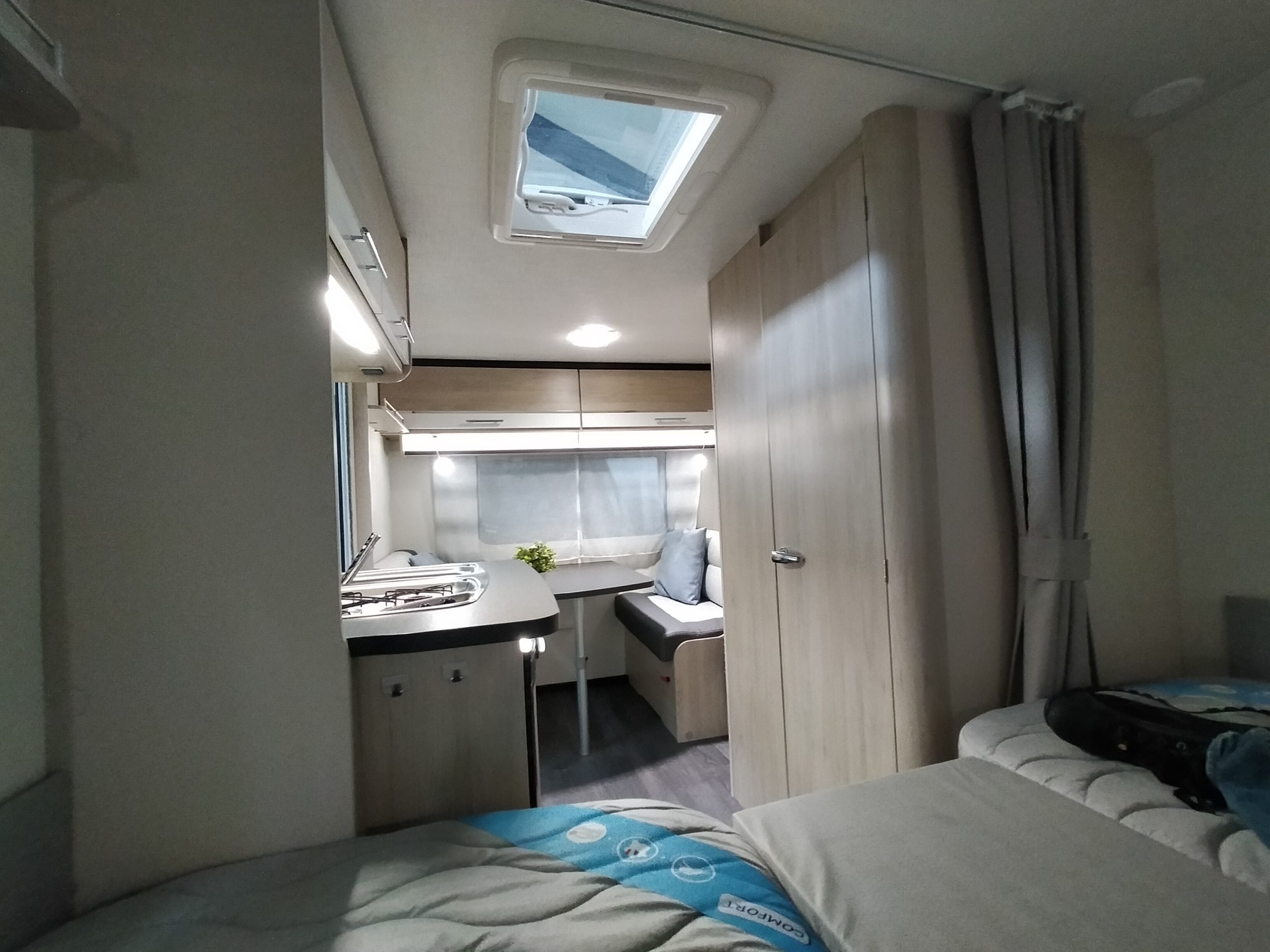 Caravelair Antares Style 450 Lengtebedden