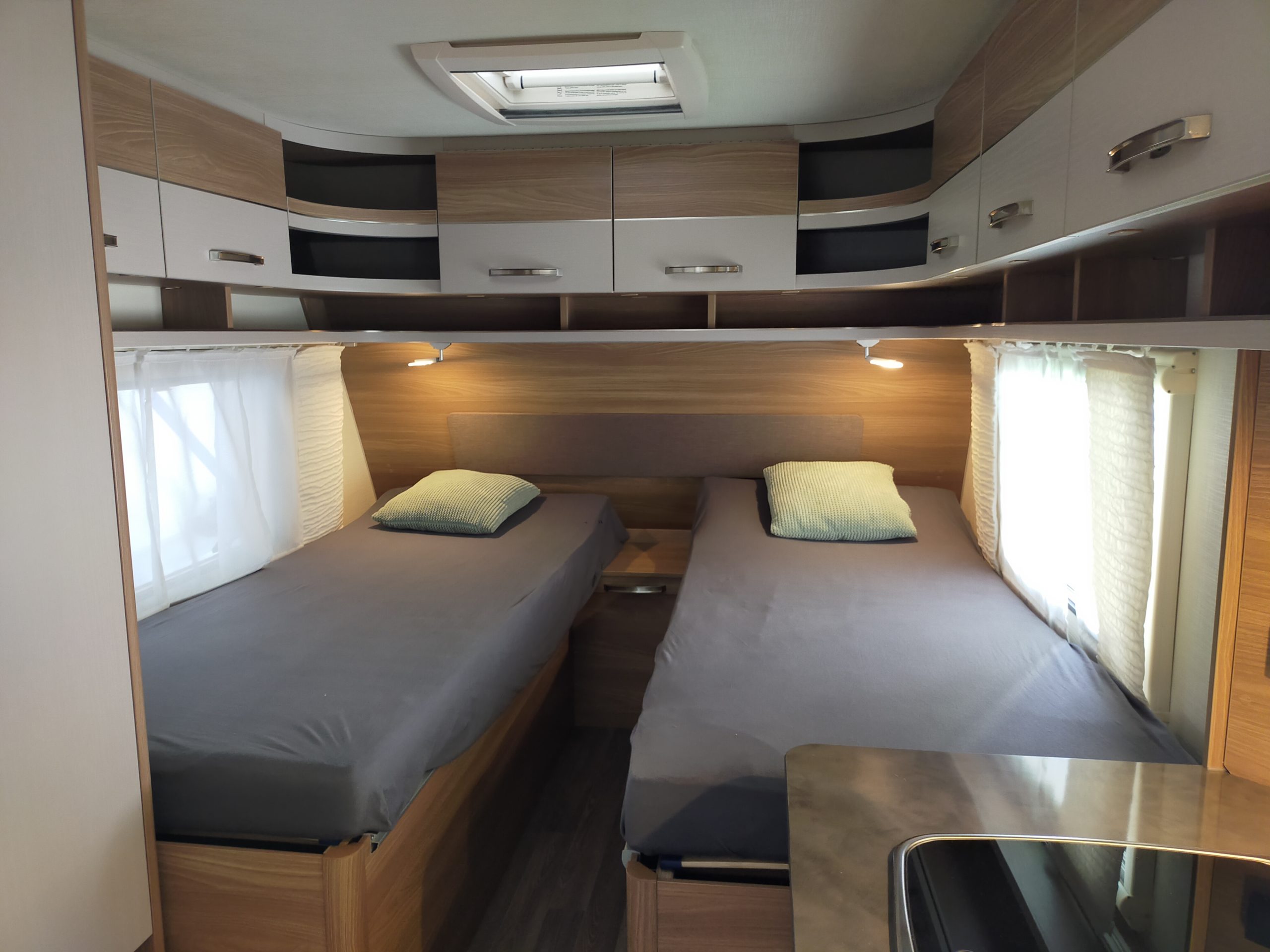 Burstner Premio 490 TL enkelebedden!