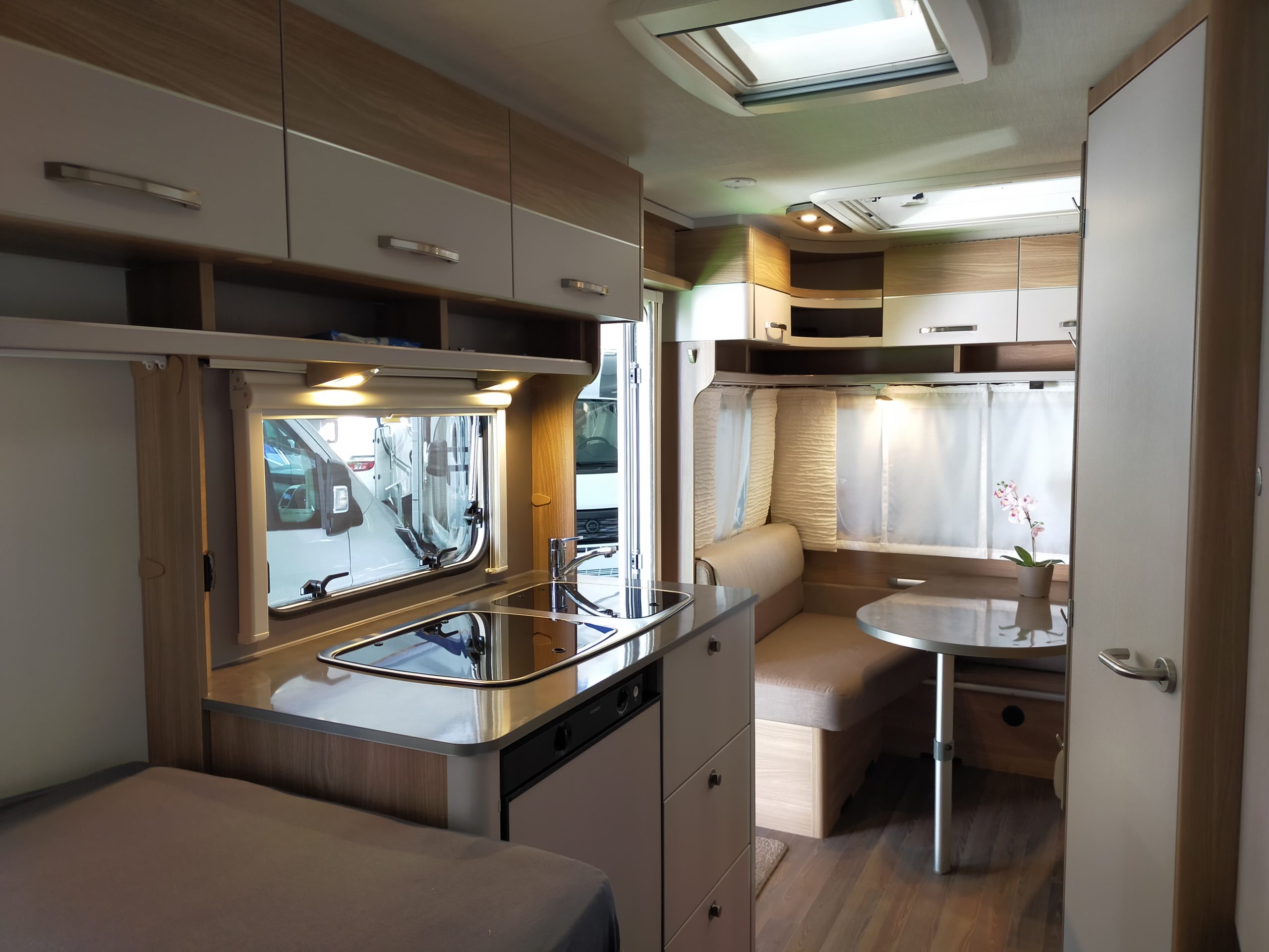 Burstner Premio 490 TL enkelebedden!