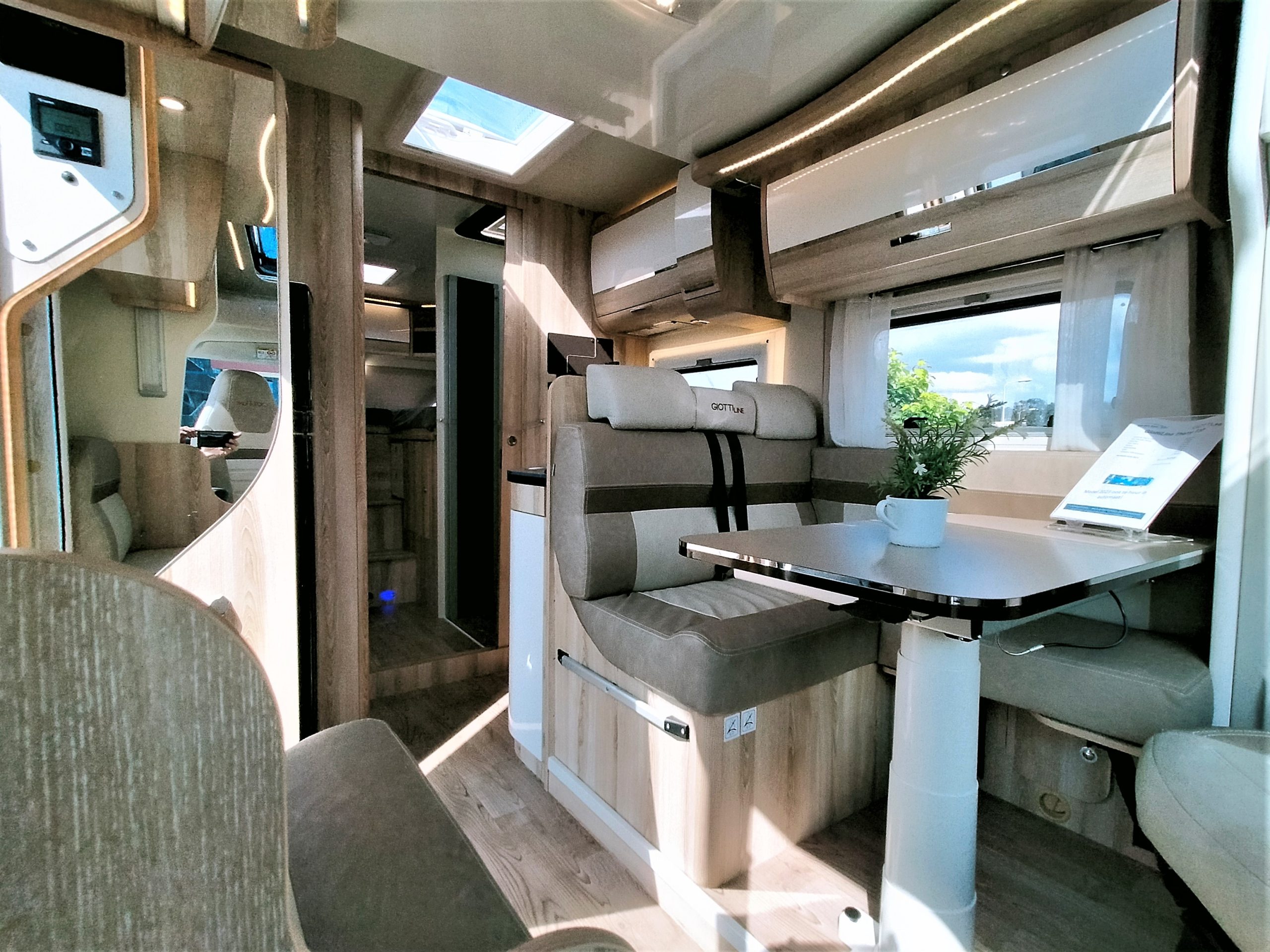 GiottiLine Therry T37 enkelebedden/lengtebedden en hefbed 5 persoons!