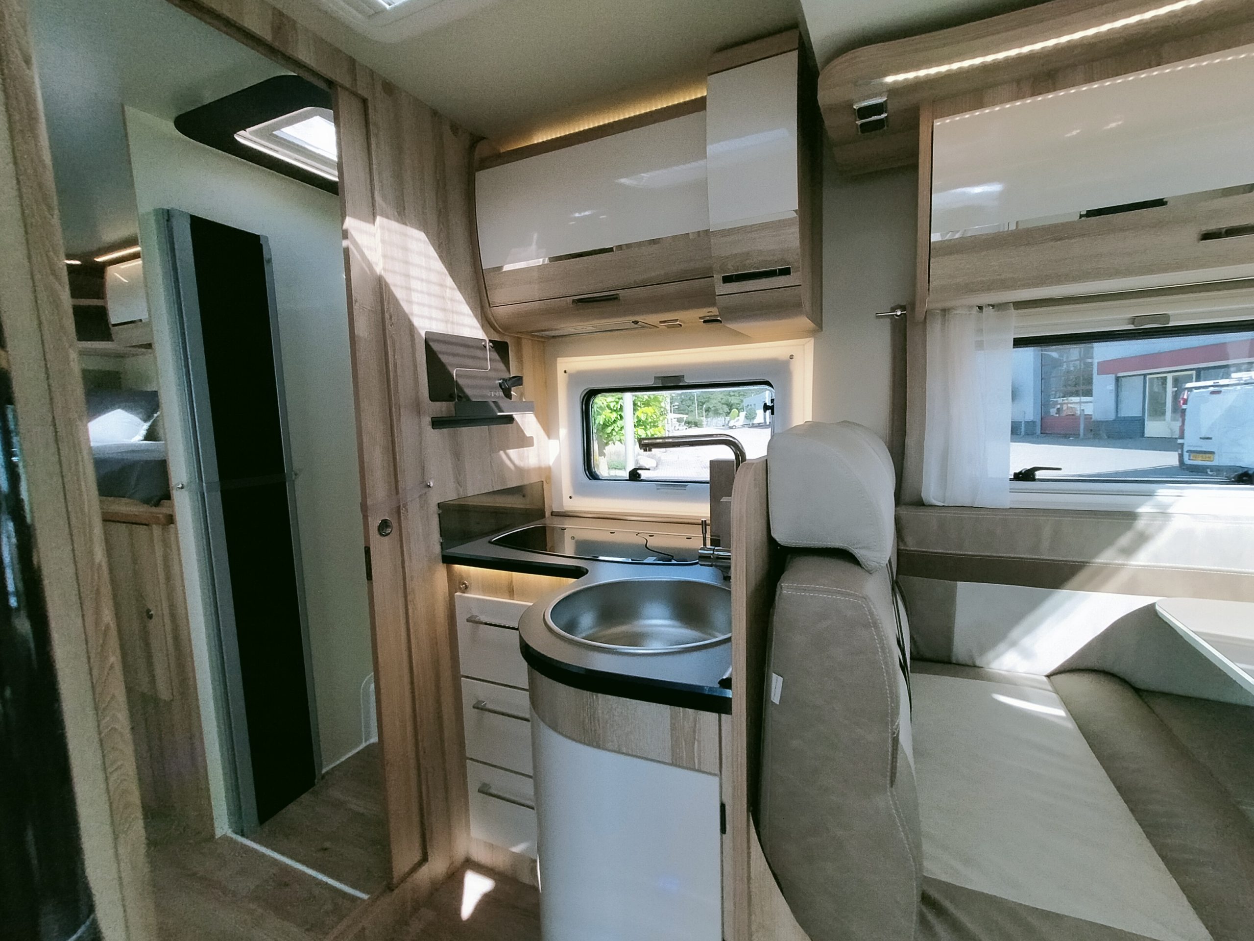 GiottiLine Therry T37 enkelebedden/lengtebedden en hefbed 5 persoons!