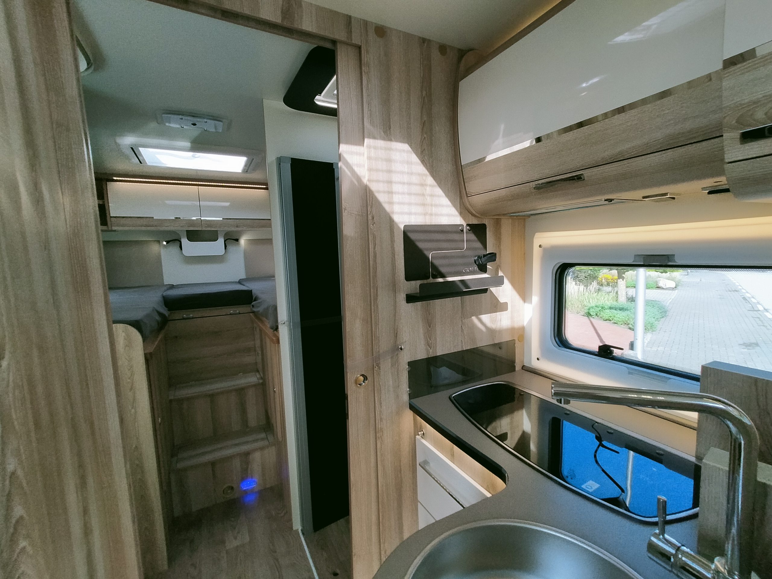 GiottiLine Therry T37 enkelebedden/lengtebedden en hefbed 5 persoons!