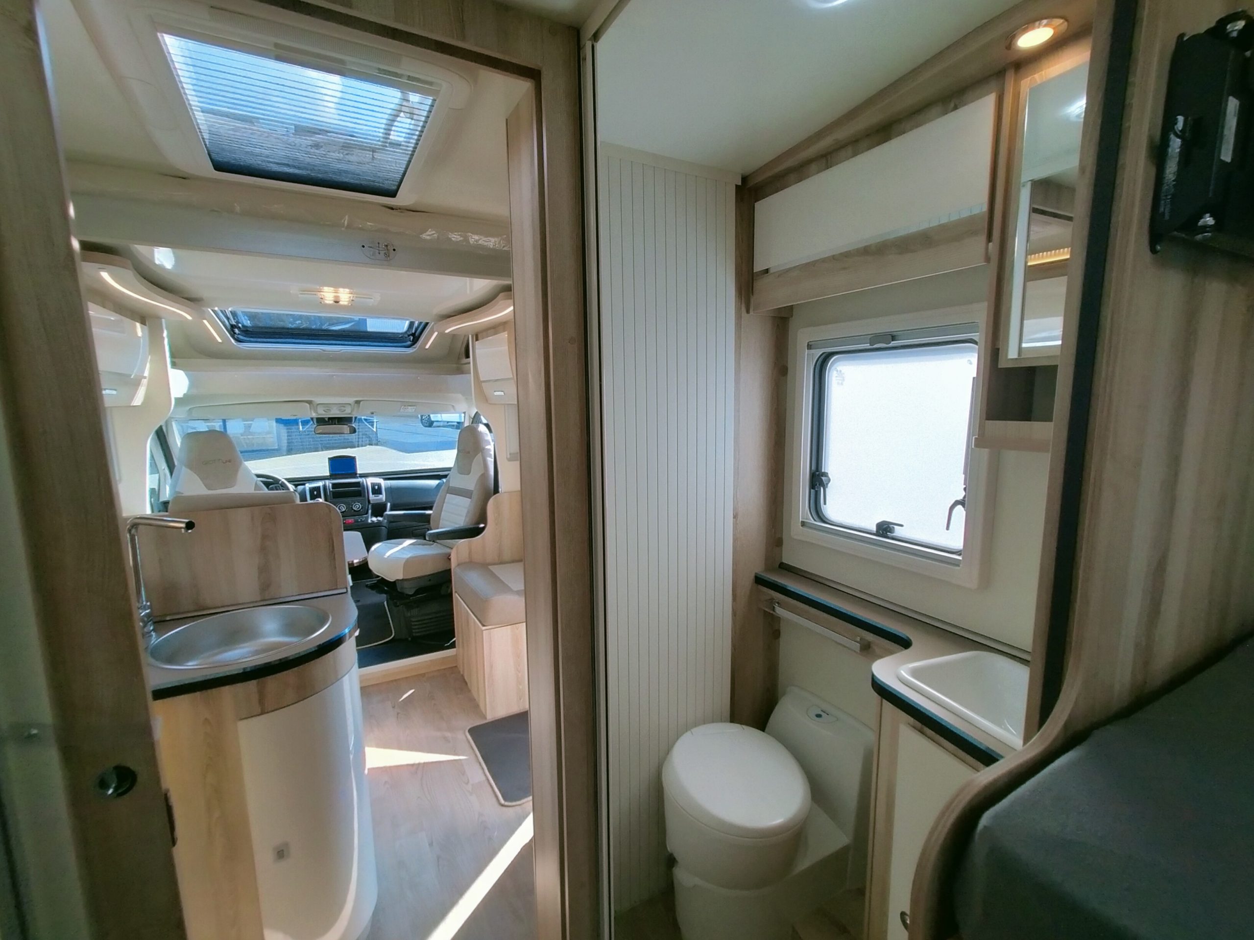 GiottiLine Therry T37 enkelebedden/lengtebedden en hefbed 5 persoons!