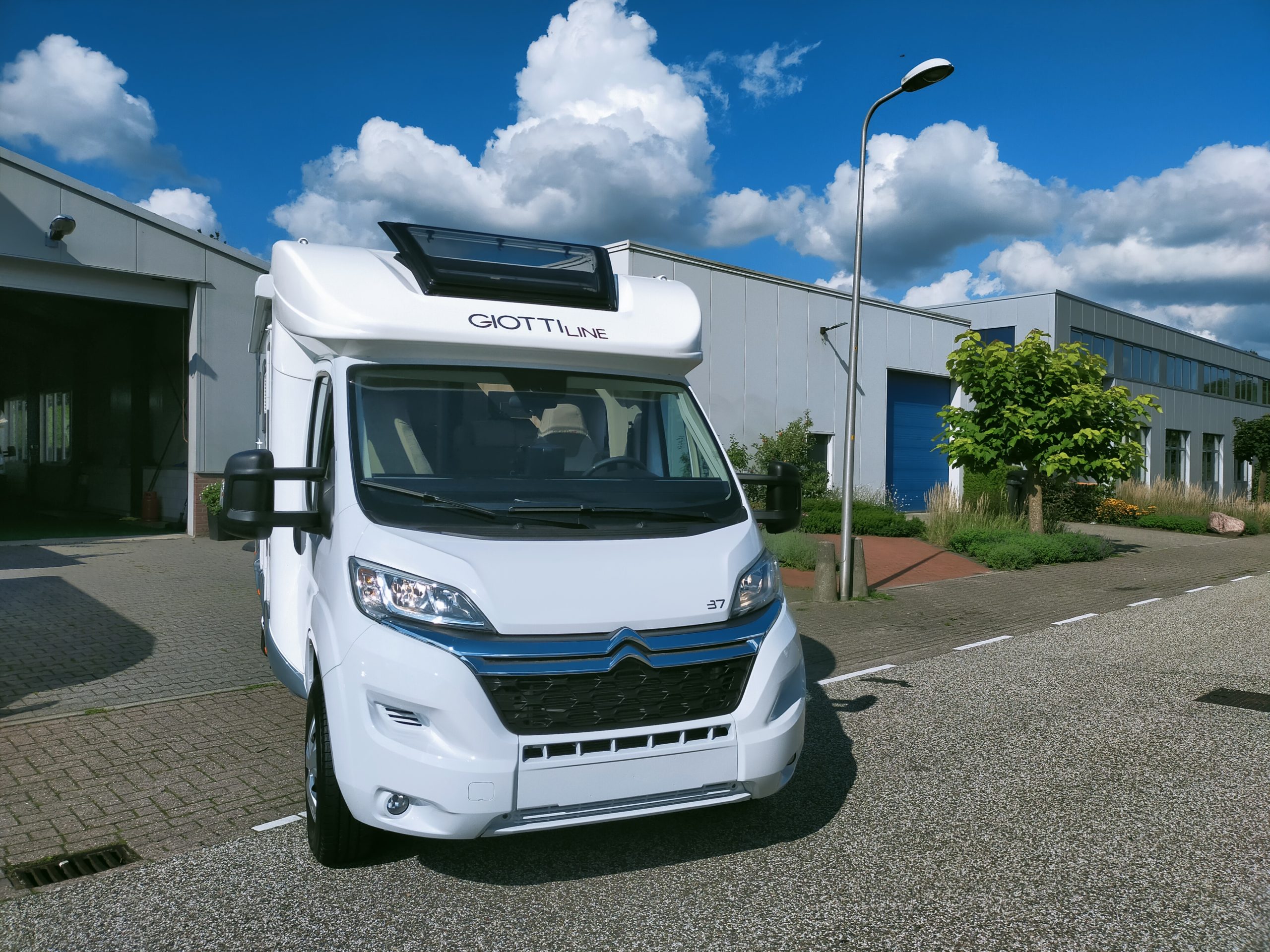 GiottiLine Therry T37 enkelebedden/lengtebedden en hefbed 5 persoons!