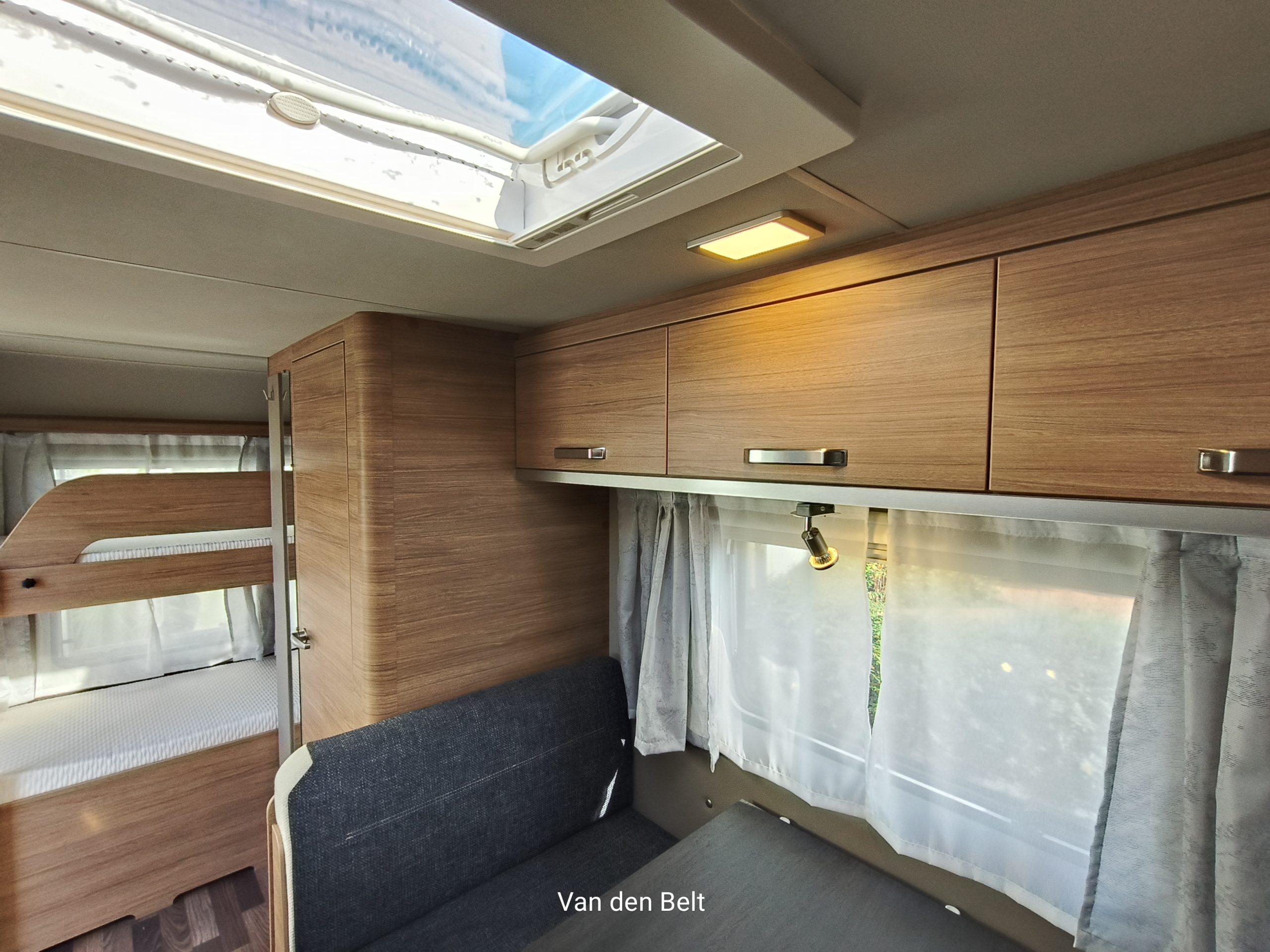 Weinsberg CaraOne 480 QDK Stapelbed