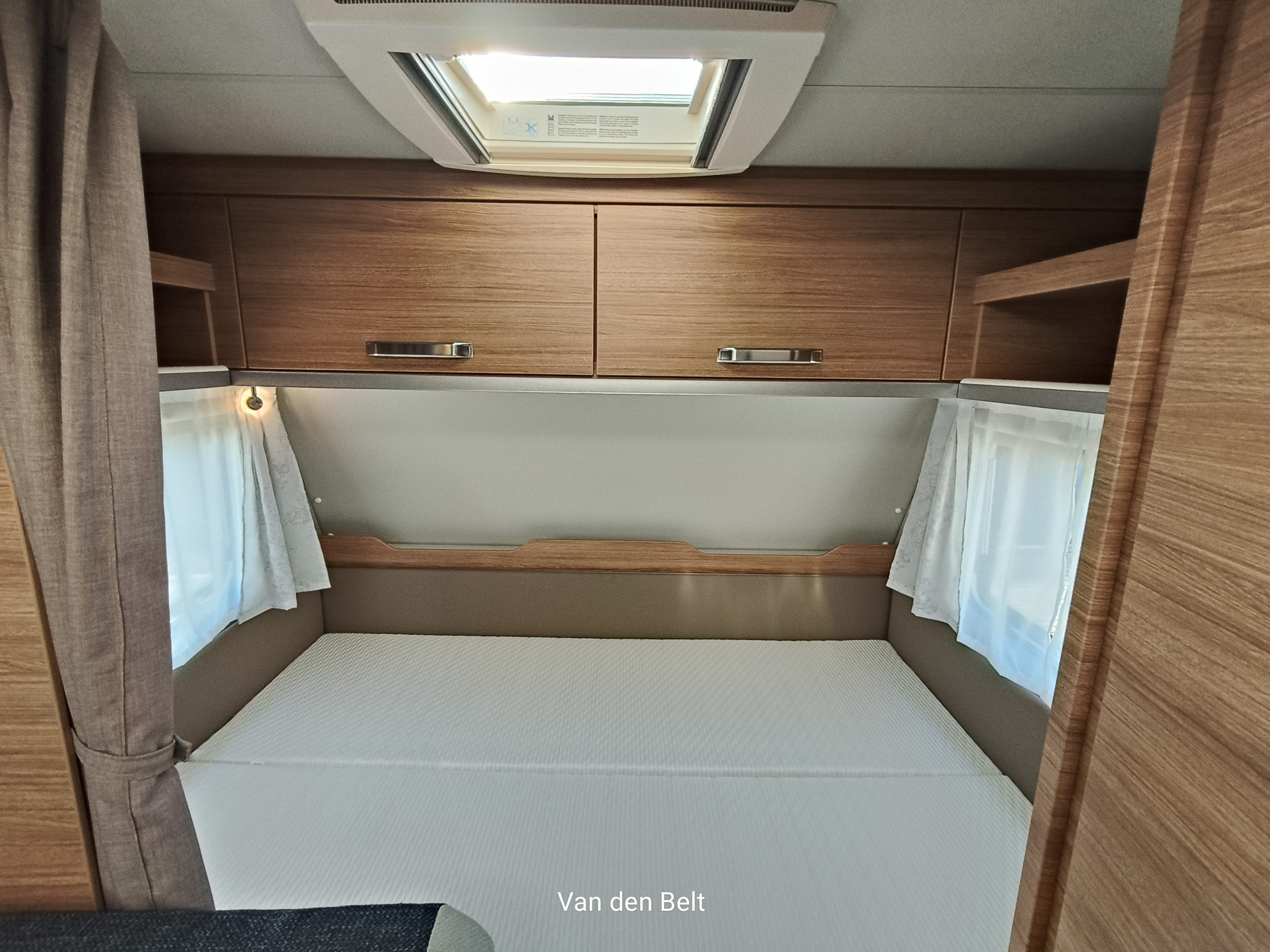 Weinsberg CaraOne 480 QDK Stapelbed