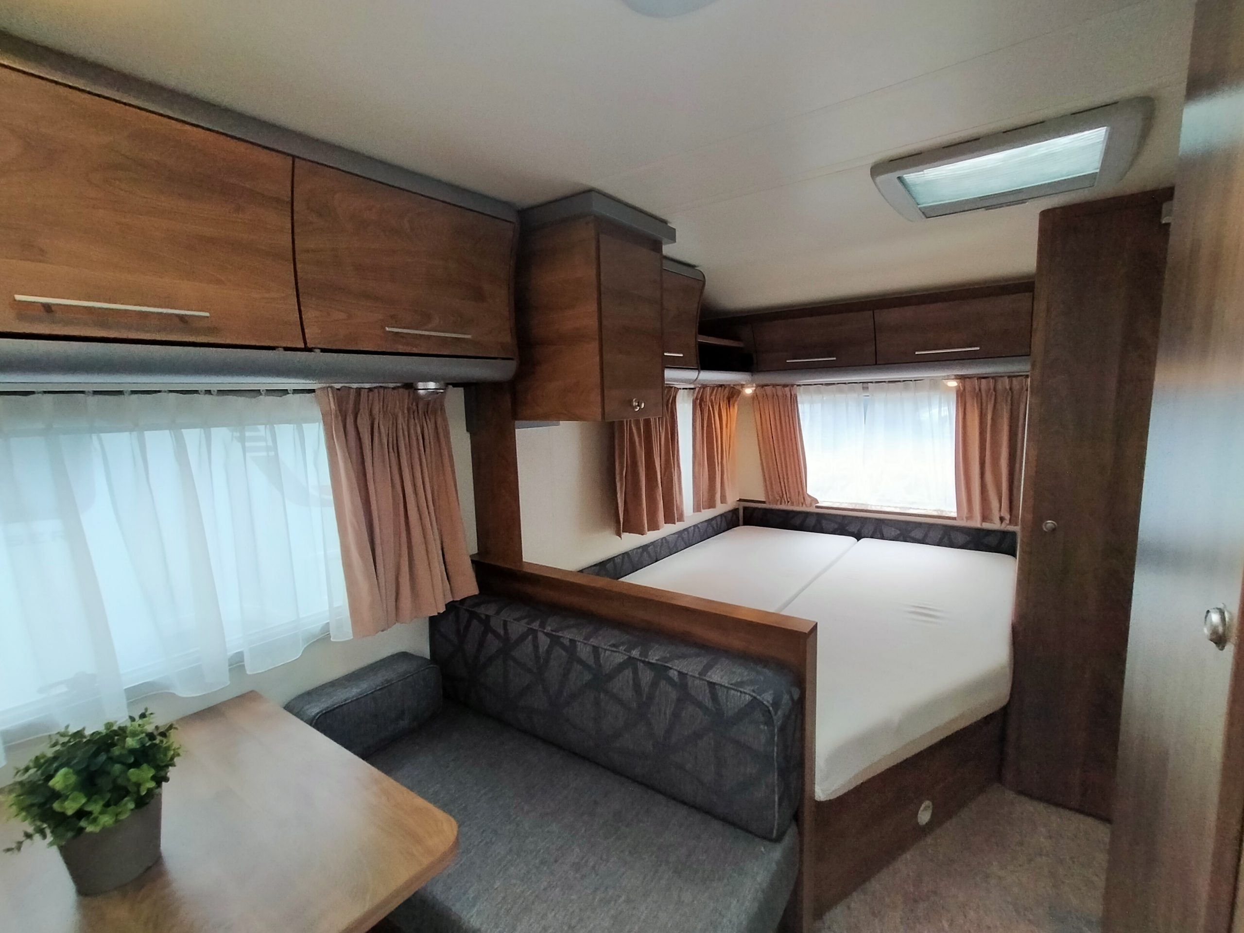 Home Star Racer 40 met fransbed