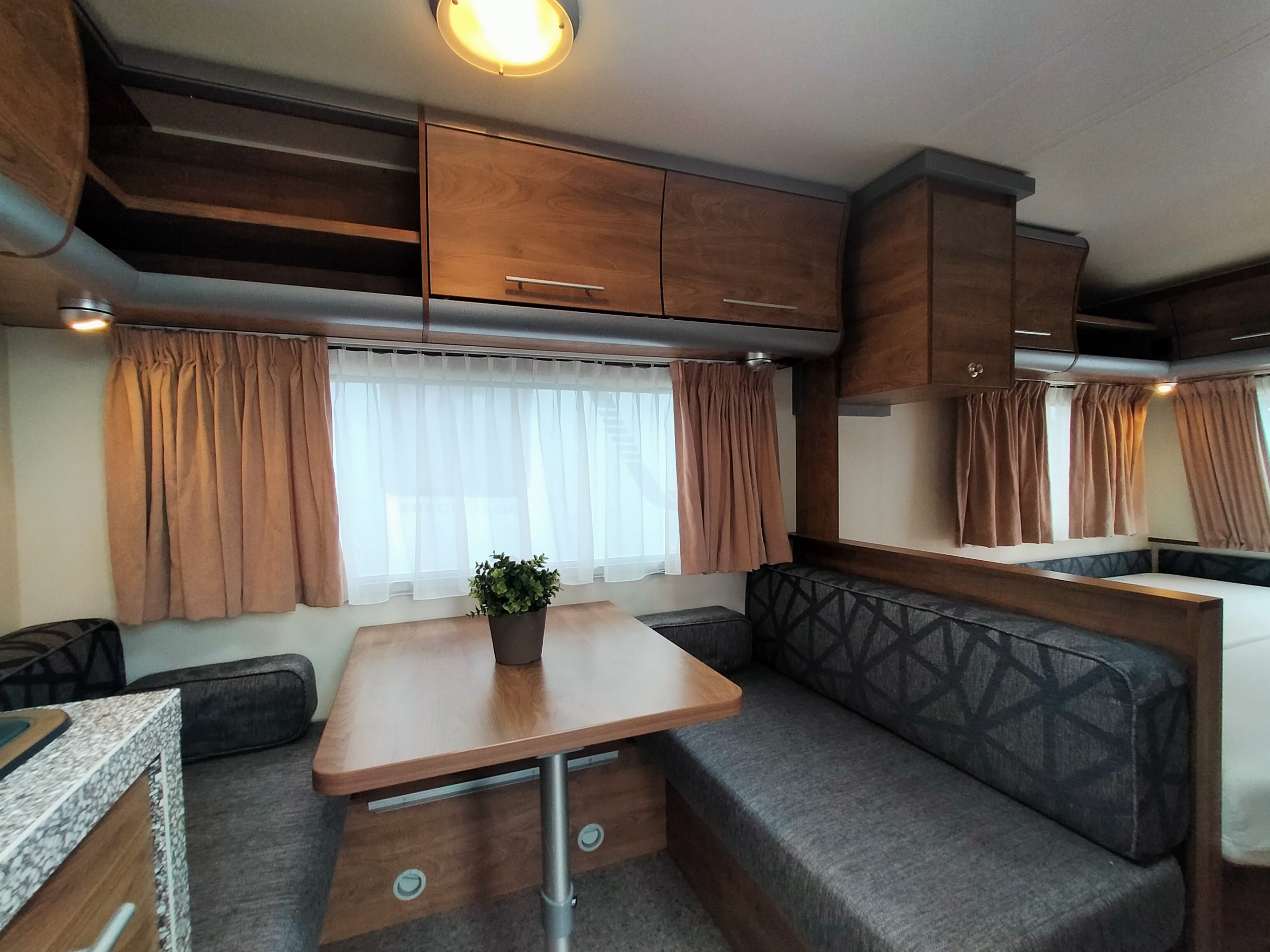 Home Star Racer 40 met fransbed