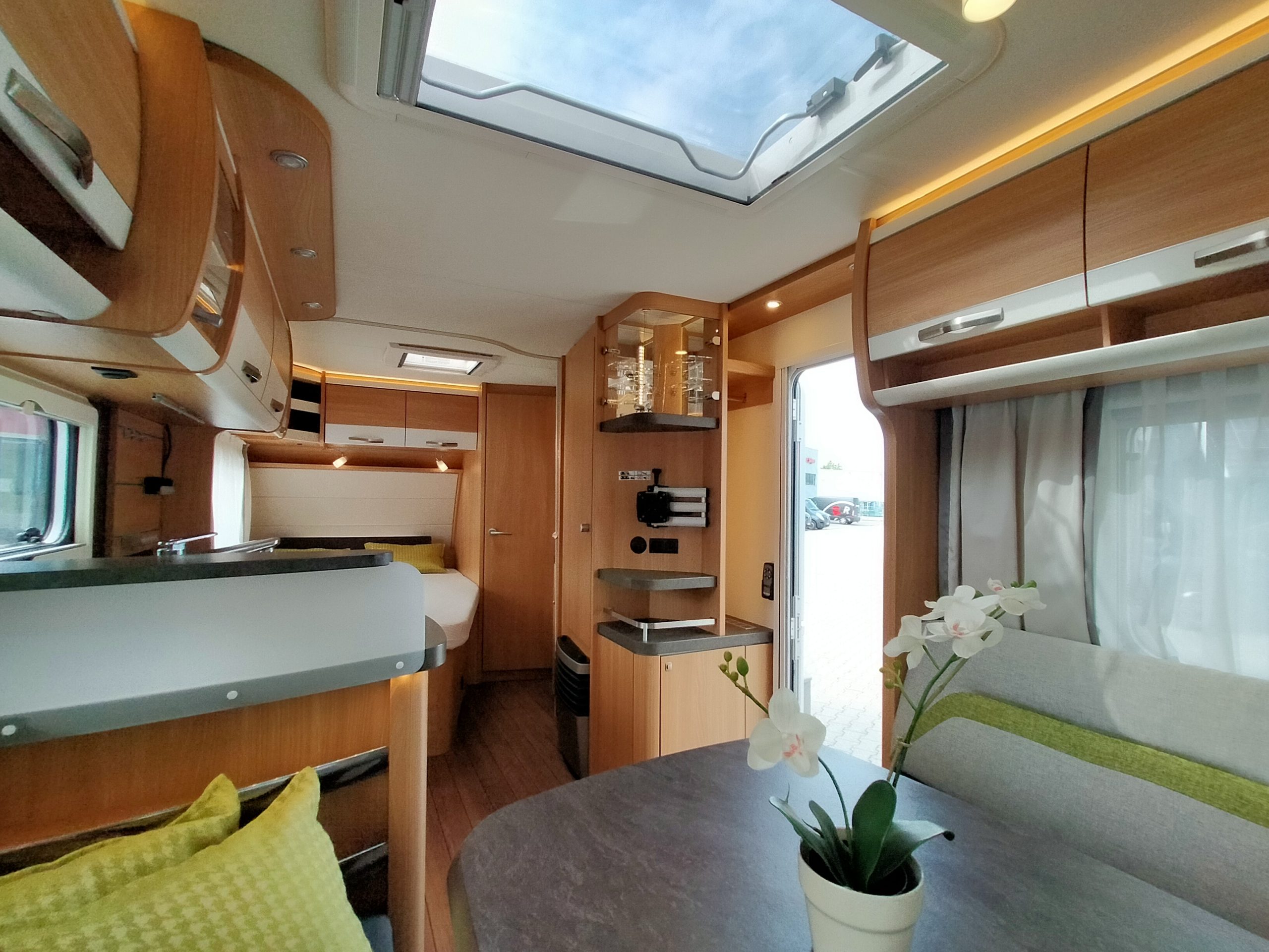 Knaus Suwind 500 FU ZILVER Selection