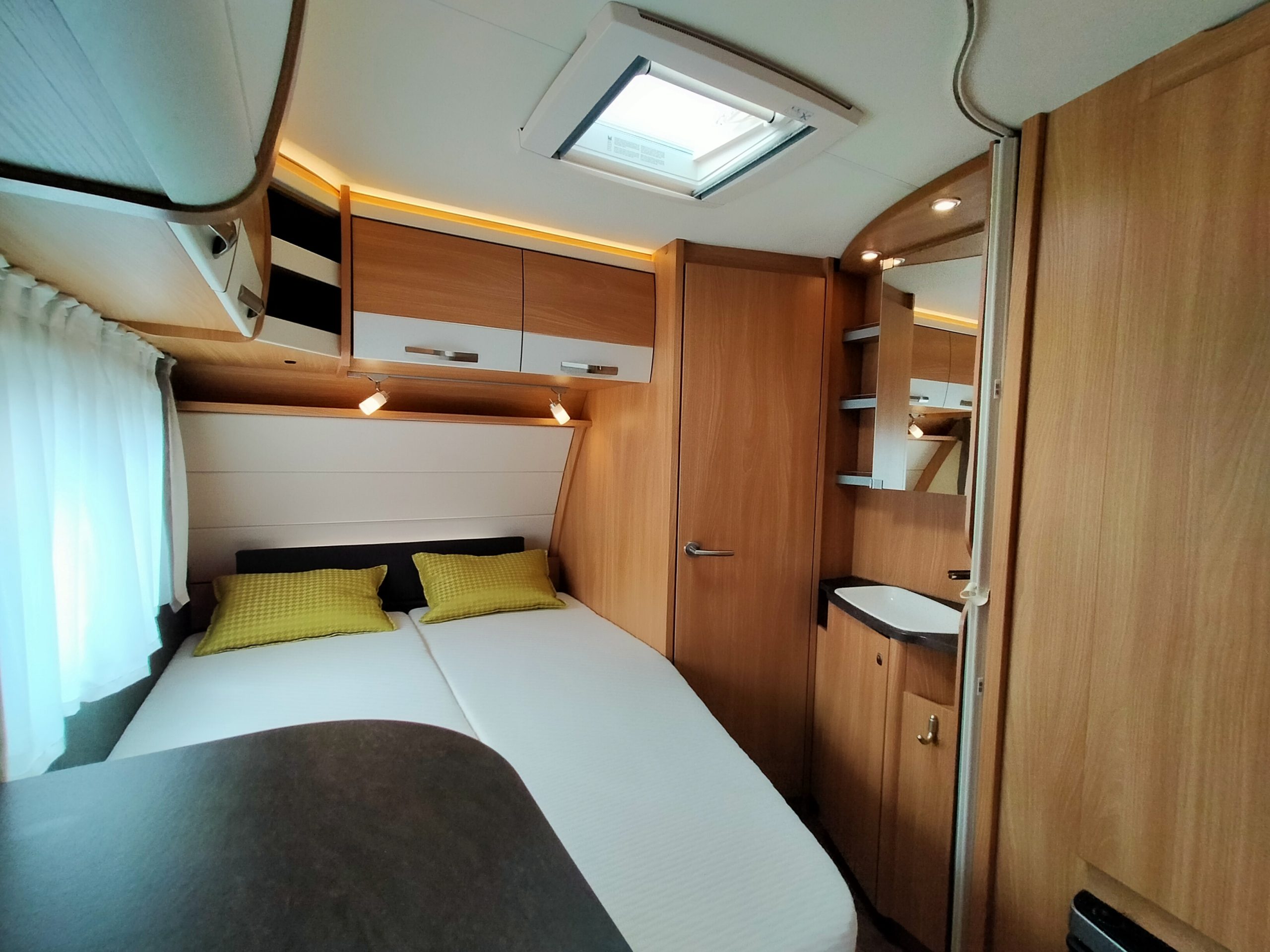 Knaus Suwind 500 FU ZILVER Selection