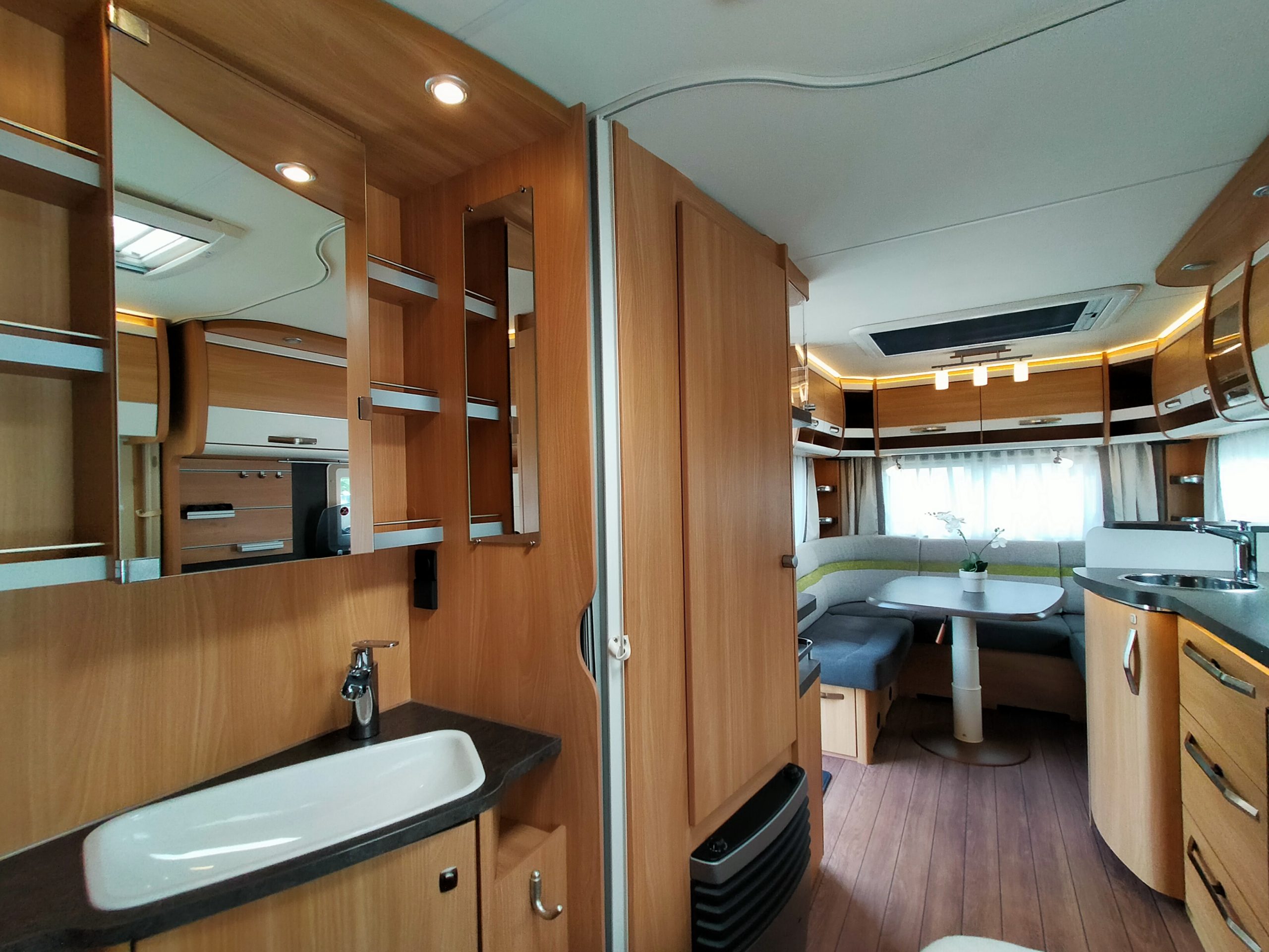 Knaus Suwind 500 FU ZILVER Selection