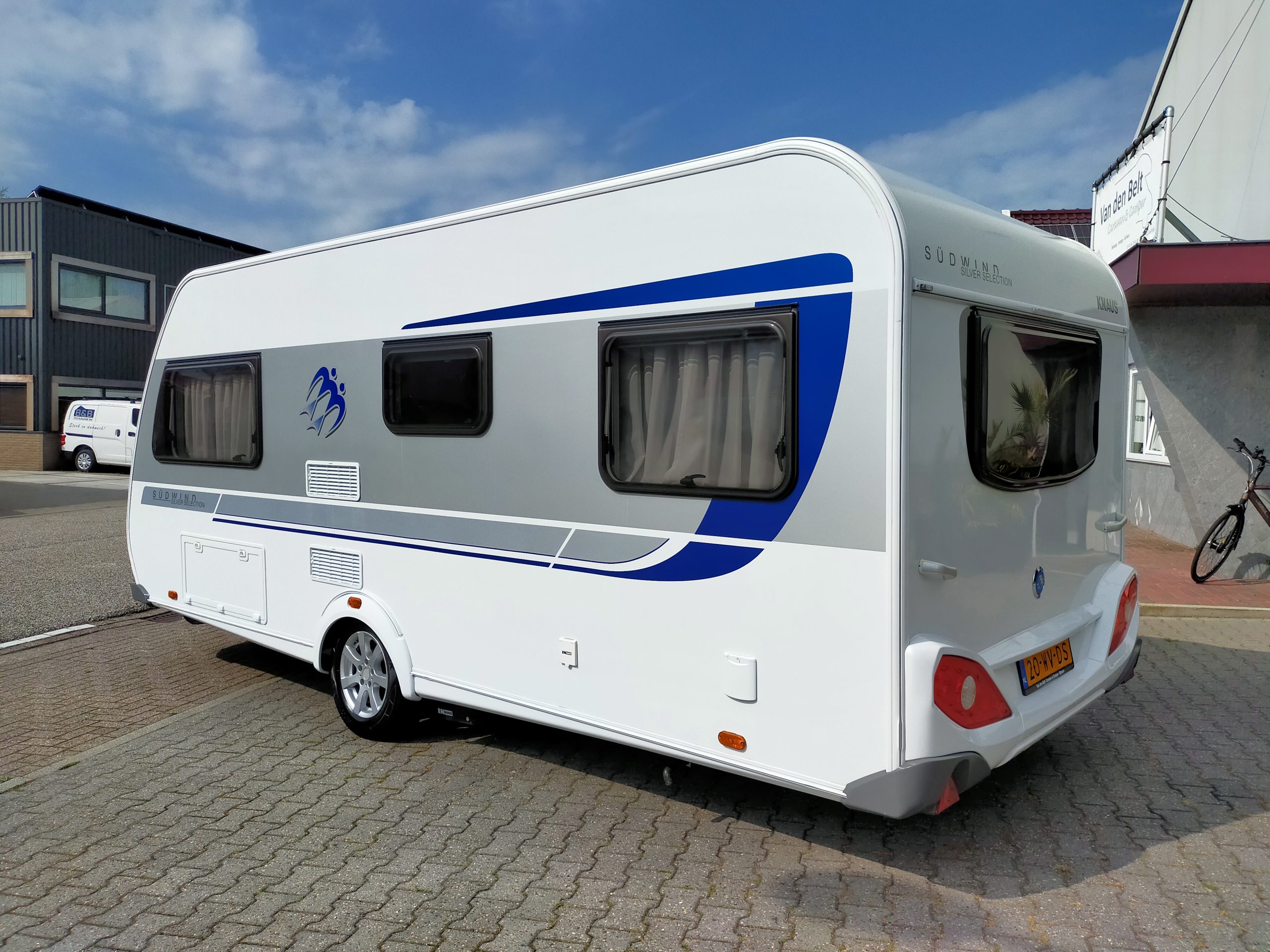 Knaus Suwind 500 FU ZILVER Selection