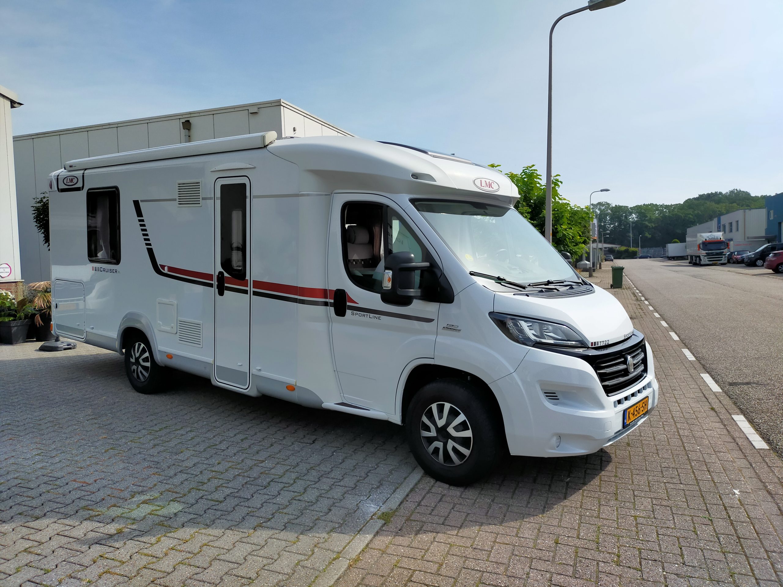LMC Cruiser T 722 Qeensbed