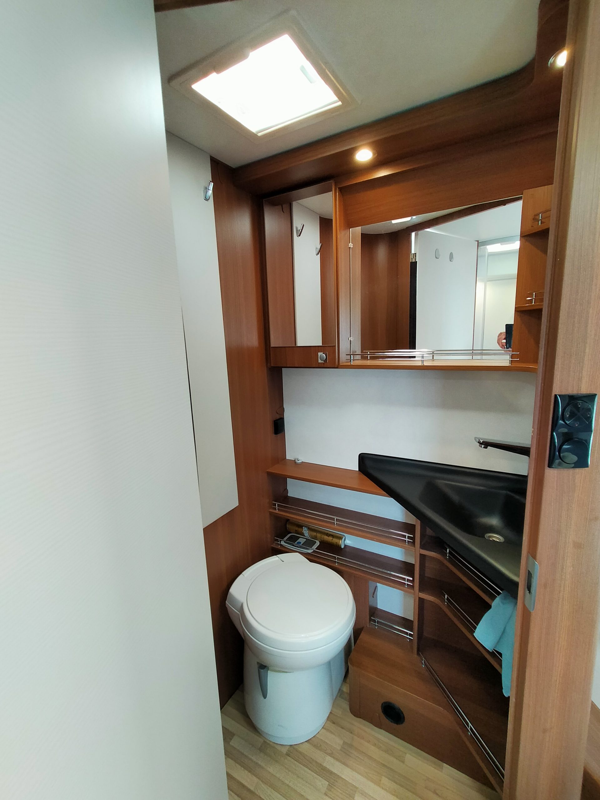 LMC Cruiser T 722 Qeensbed