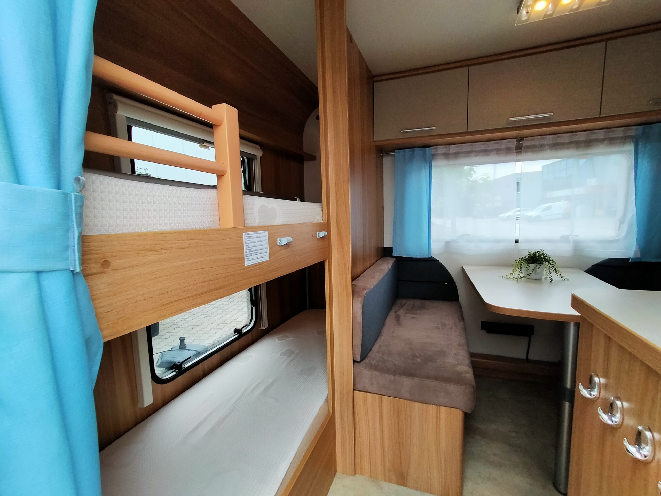 Caravelair BLUE C 426 Stapelbed!