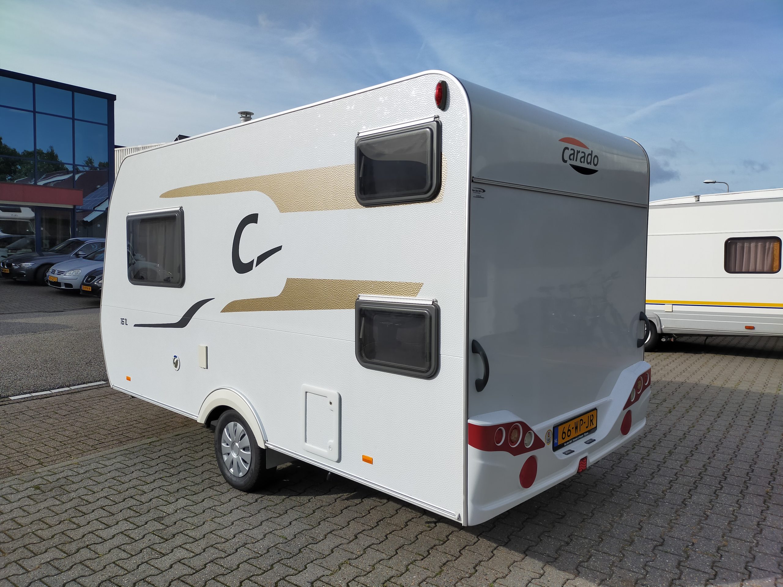 CORADO 161L Stapelbed!