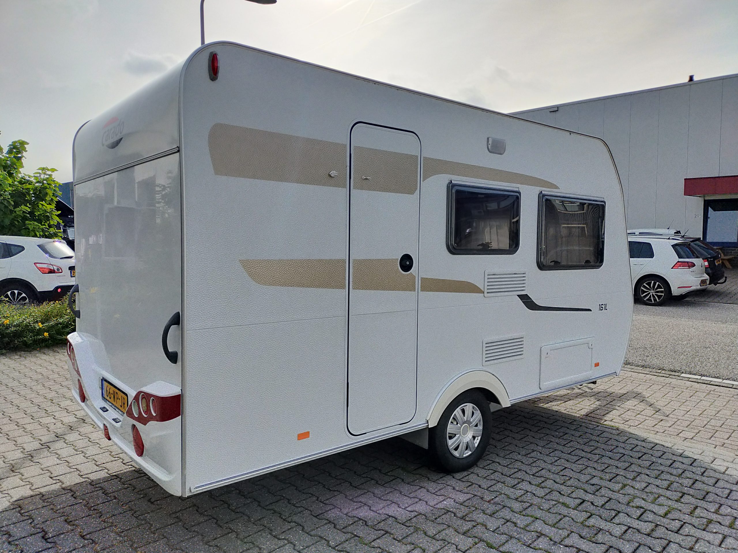 CORADO 161L Stapelbed!