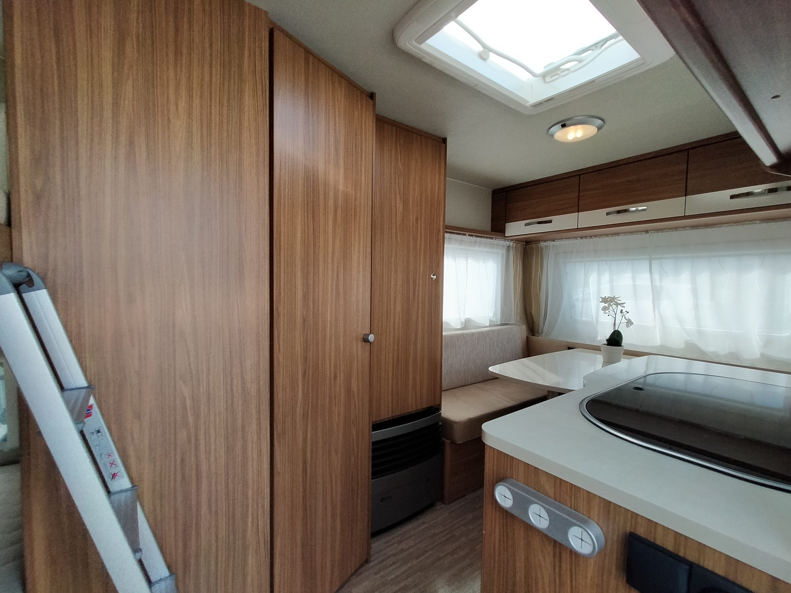 CORADO 161L Stapelbed!