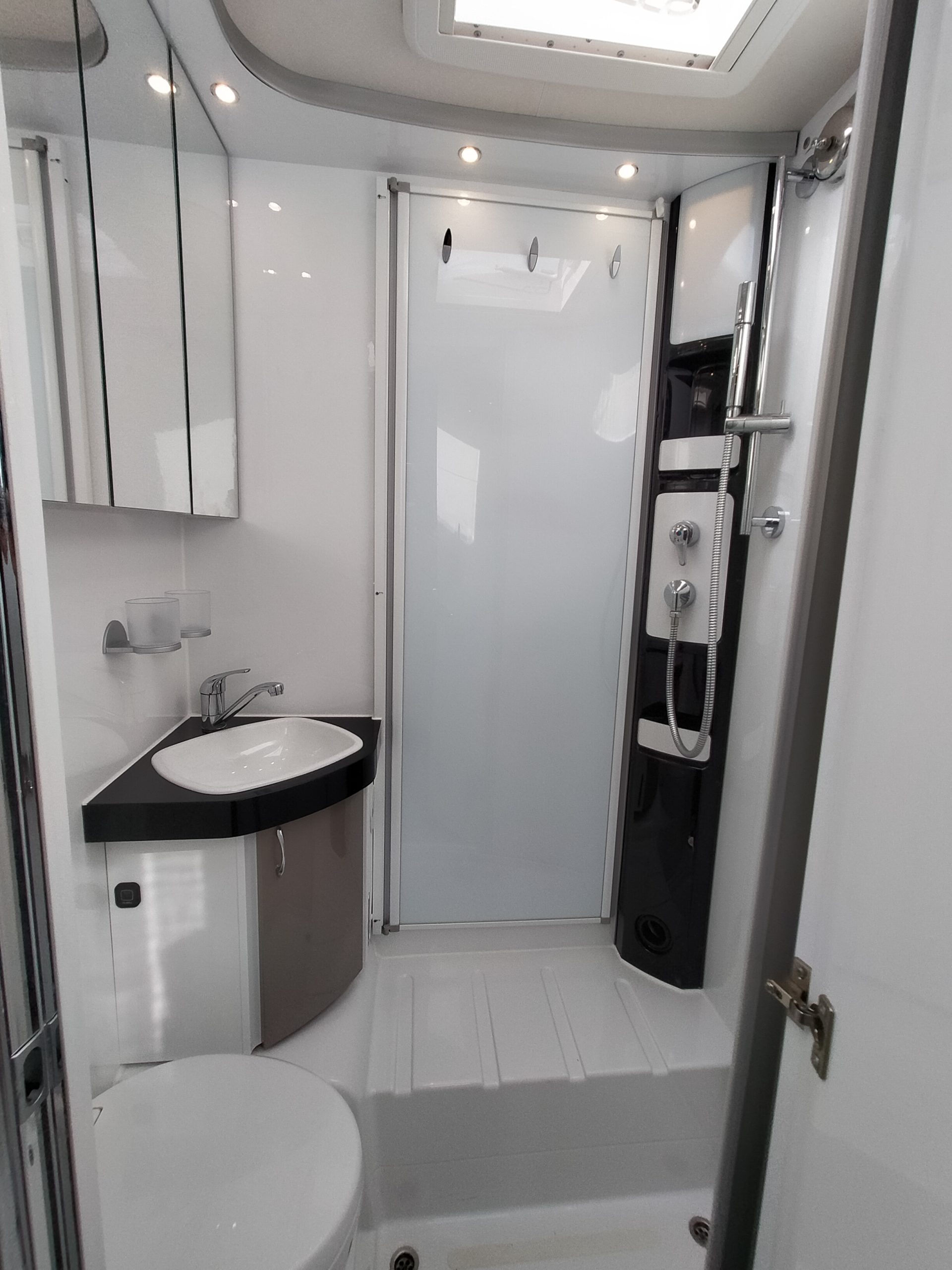 Hobby Optima Premium T75HGE lengtebedden/hefbed. Automaat!