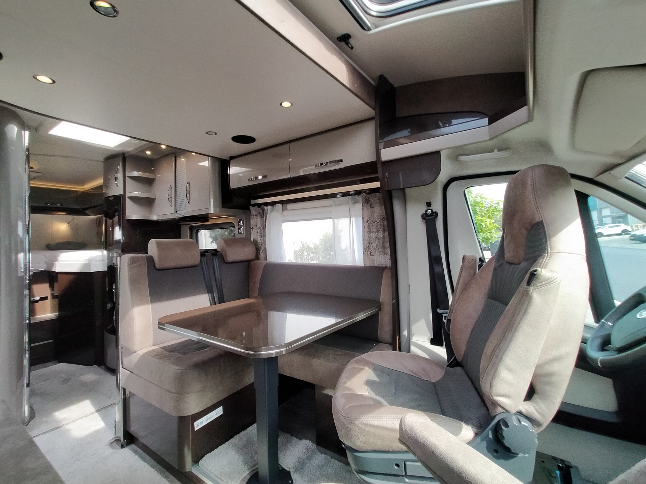 Hobby Optima Premium T75HGE lengtebedden/hefbed. Automaat!