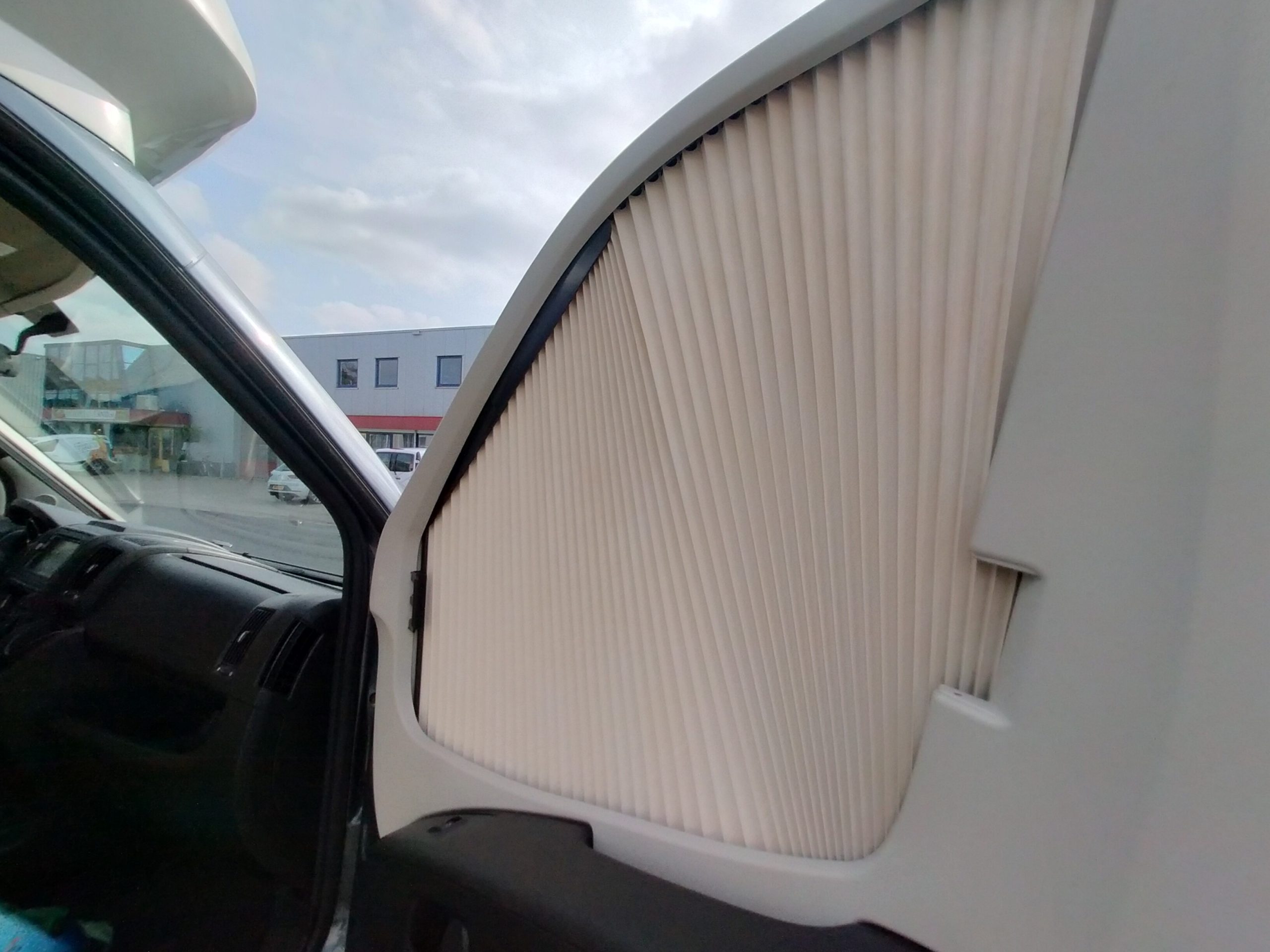 Hobby Optima Premium T75HGE lengtebedden/hefbed. Automaat!