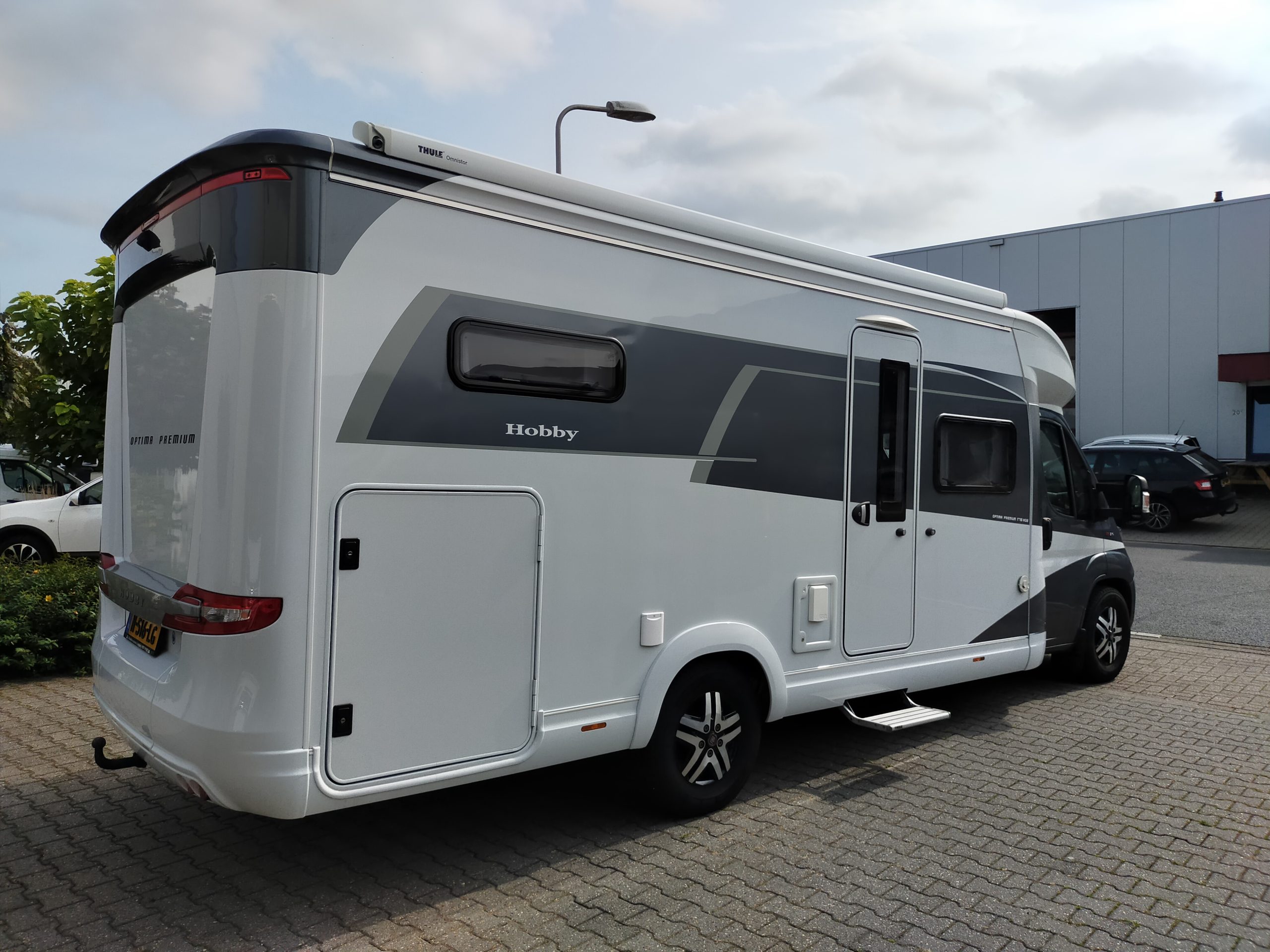 Hobby Optima Premium T75HGE lengtebedden/hefbed. Automaat!