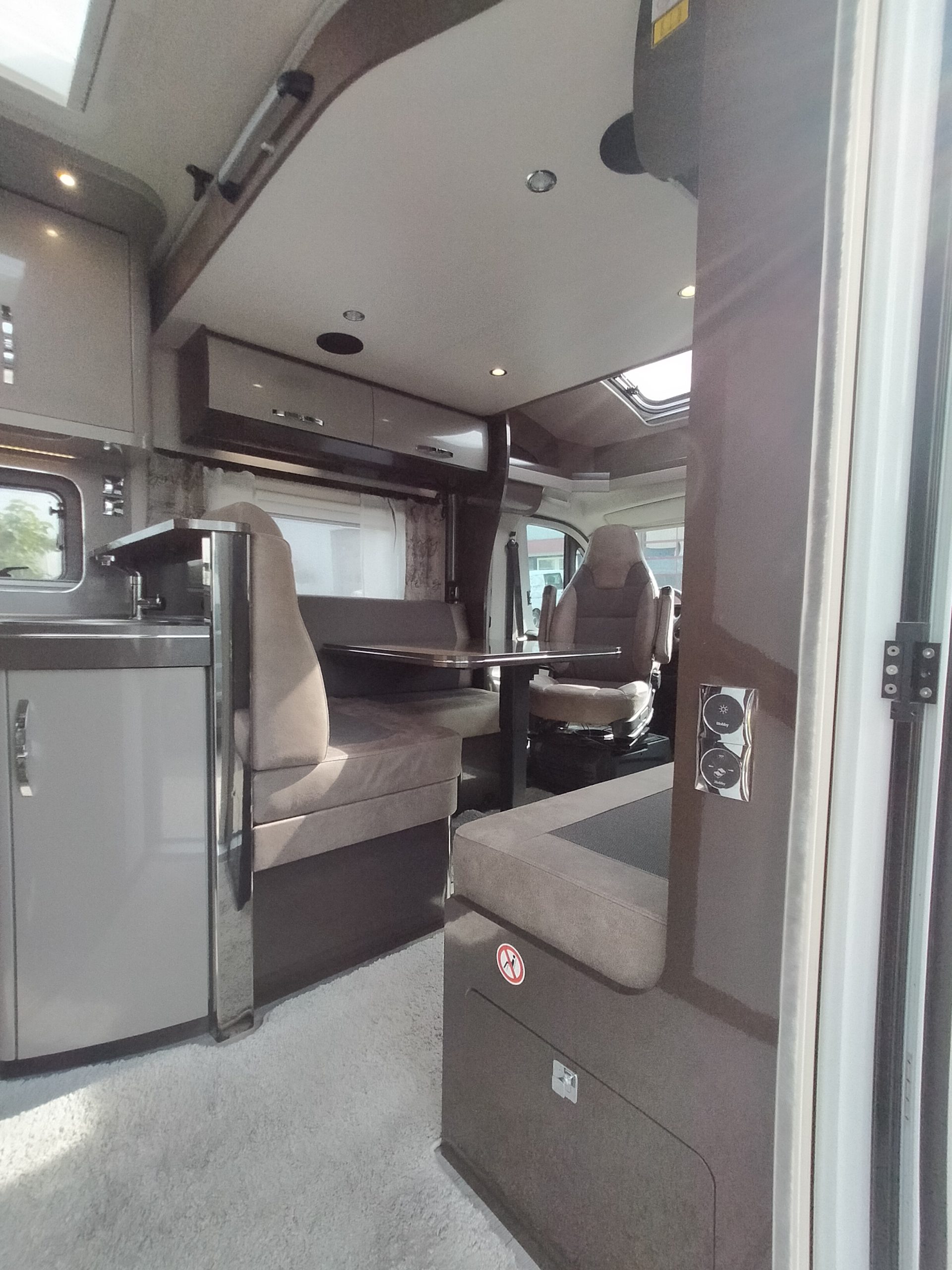 Hobby Optima Premium T75HGE lengtebedden/hefbed. Automaat!