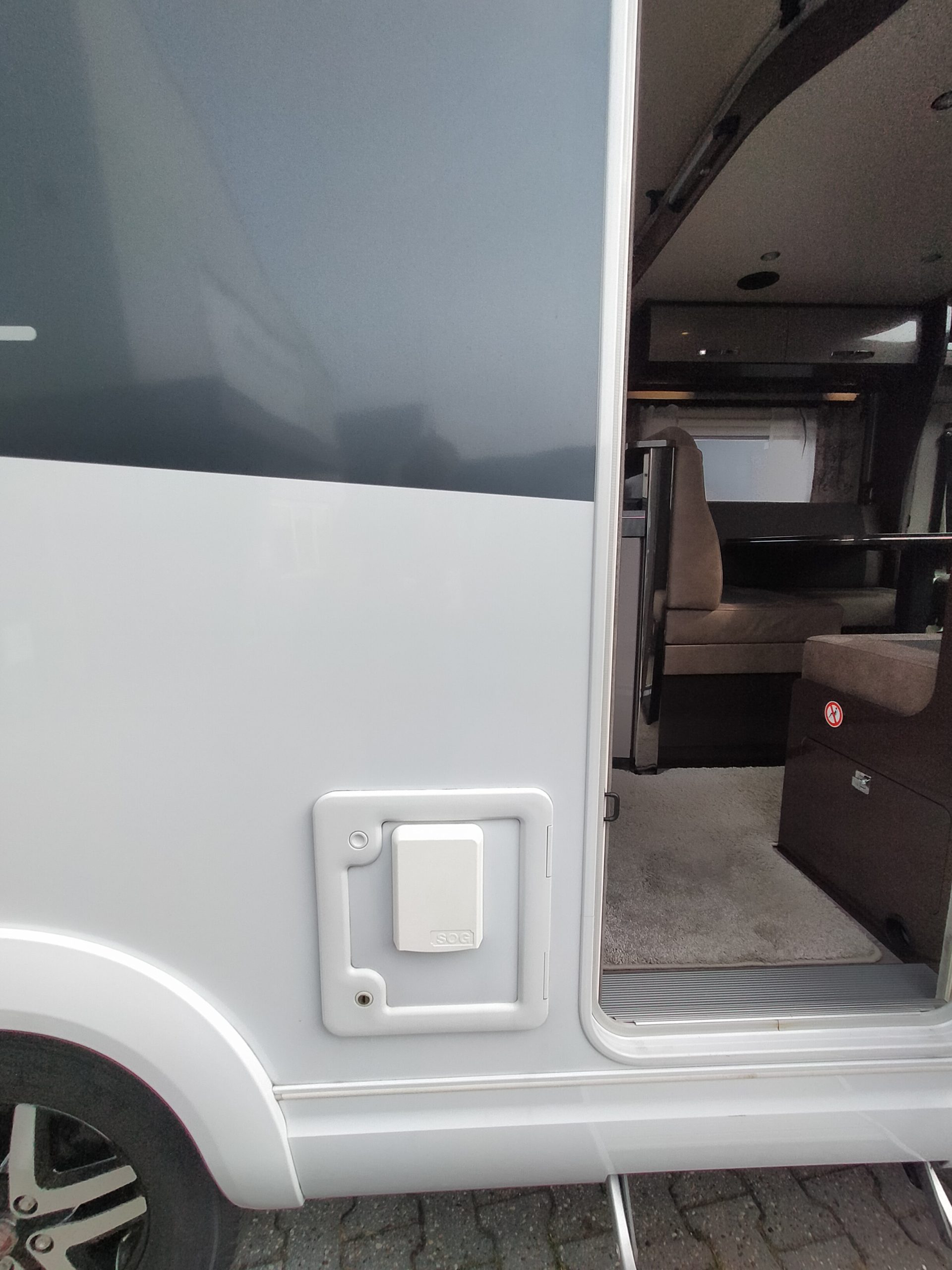 Hobby Optima Premium T75HGE lengtebedden/hefbed. Automaat!