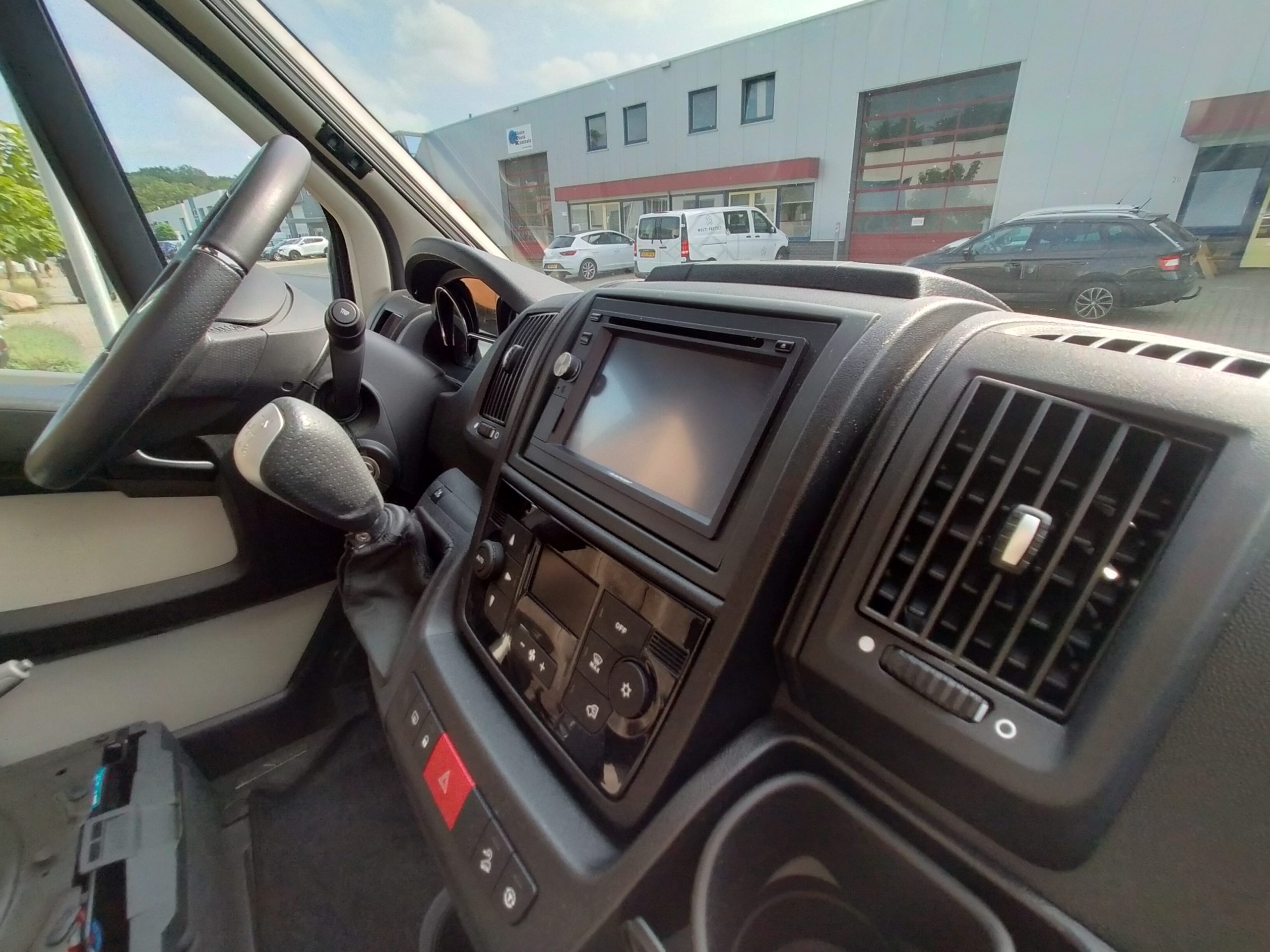 Hobby Optima Premium T75HGE lengtebedden/hefbed. Automaat!